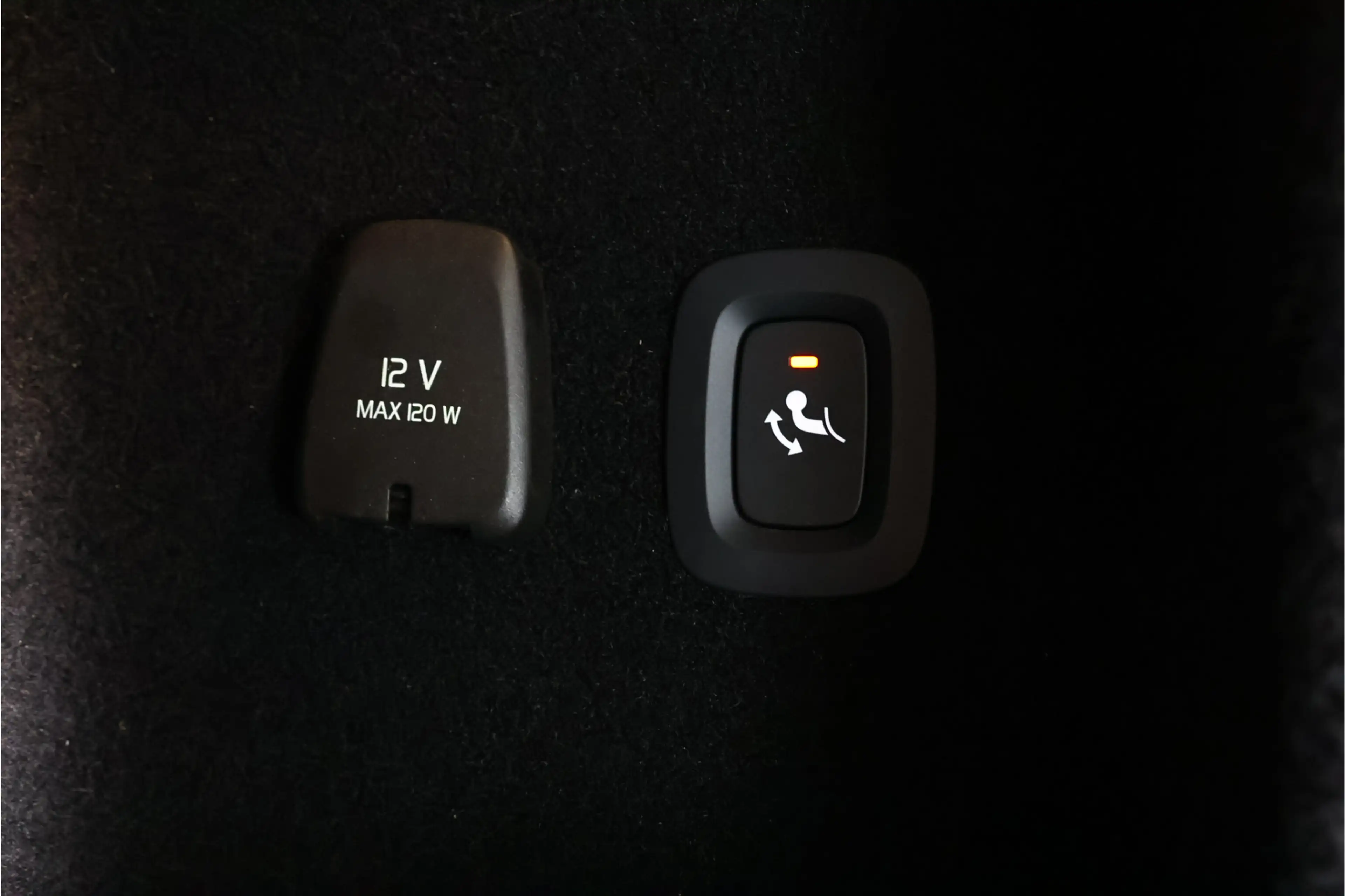 Volvo V60 Cross Country 2.0 B5 AWD Pro Navi / Pilot Assist / Half Leder / — photo 14