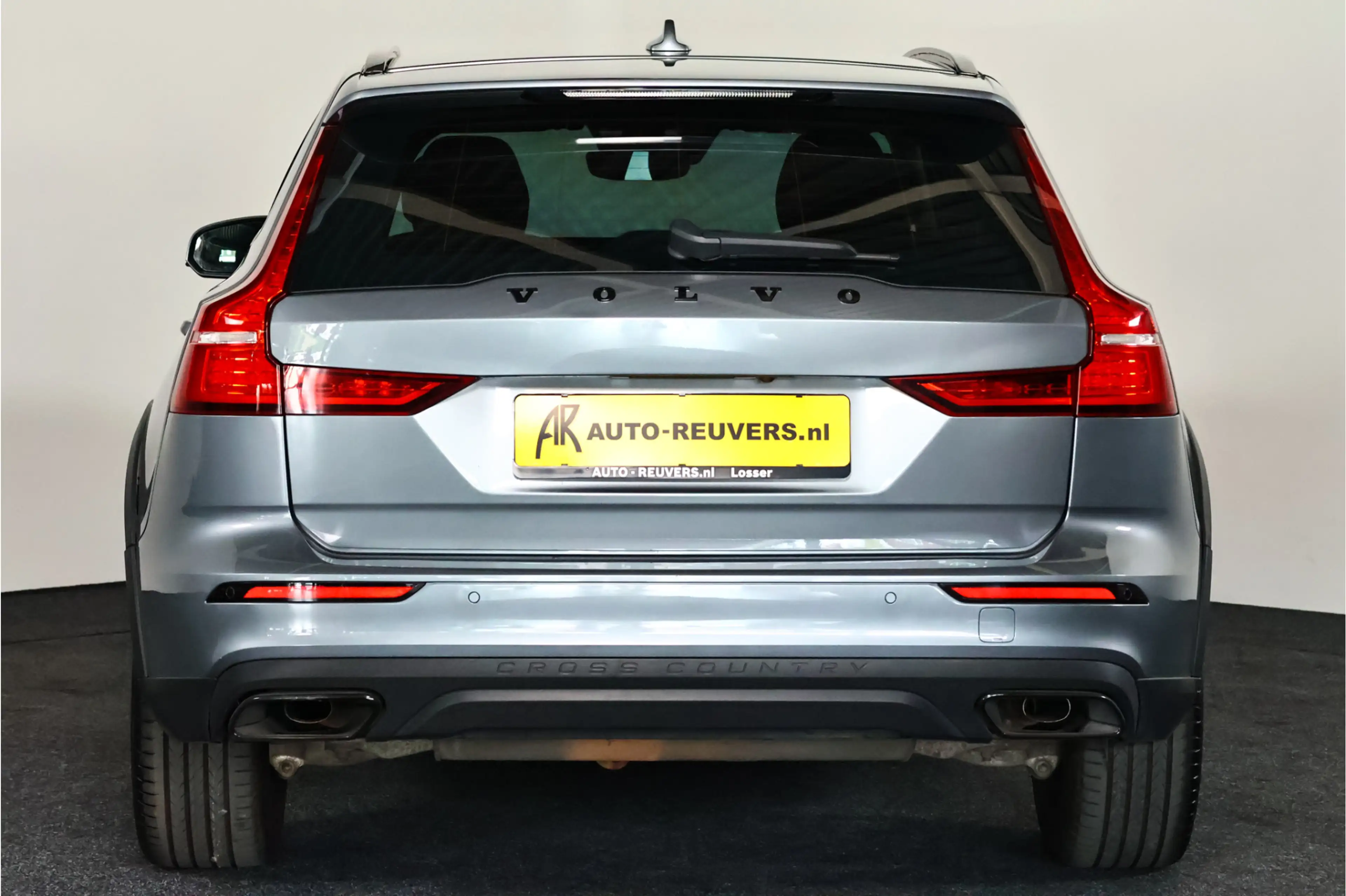 Volvo V60 Cross Country 2.0 B5 AWD Pro Navi / Pilot Assist / Half Leder / — photo 9