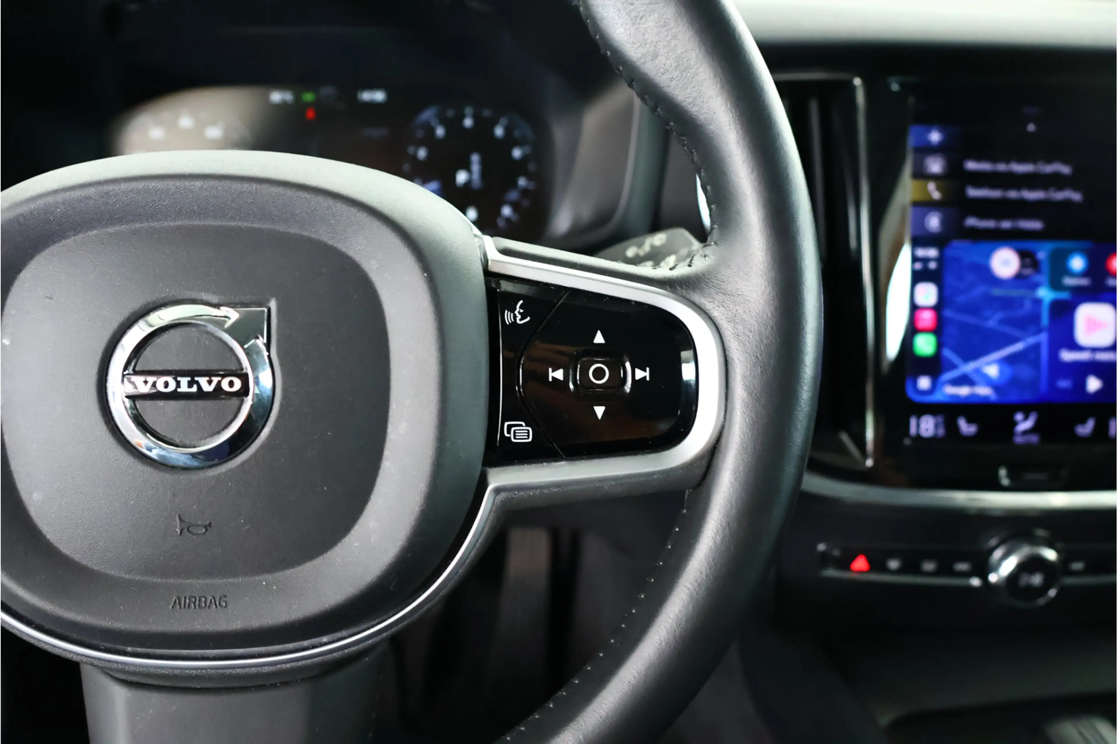 Volvo V60 Cross Country 2.0 B5 AWD Pro Navi / Pilot Assist / Half Leder / — photo 21