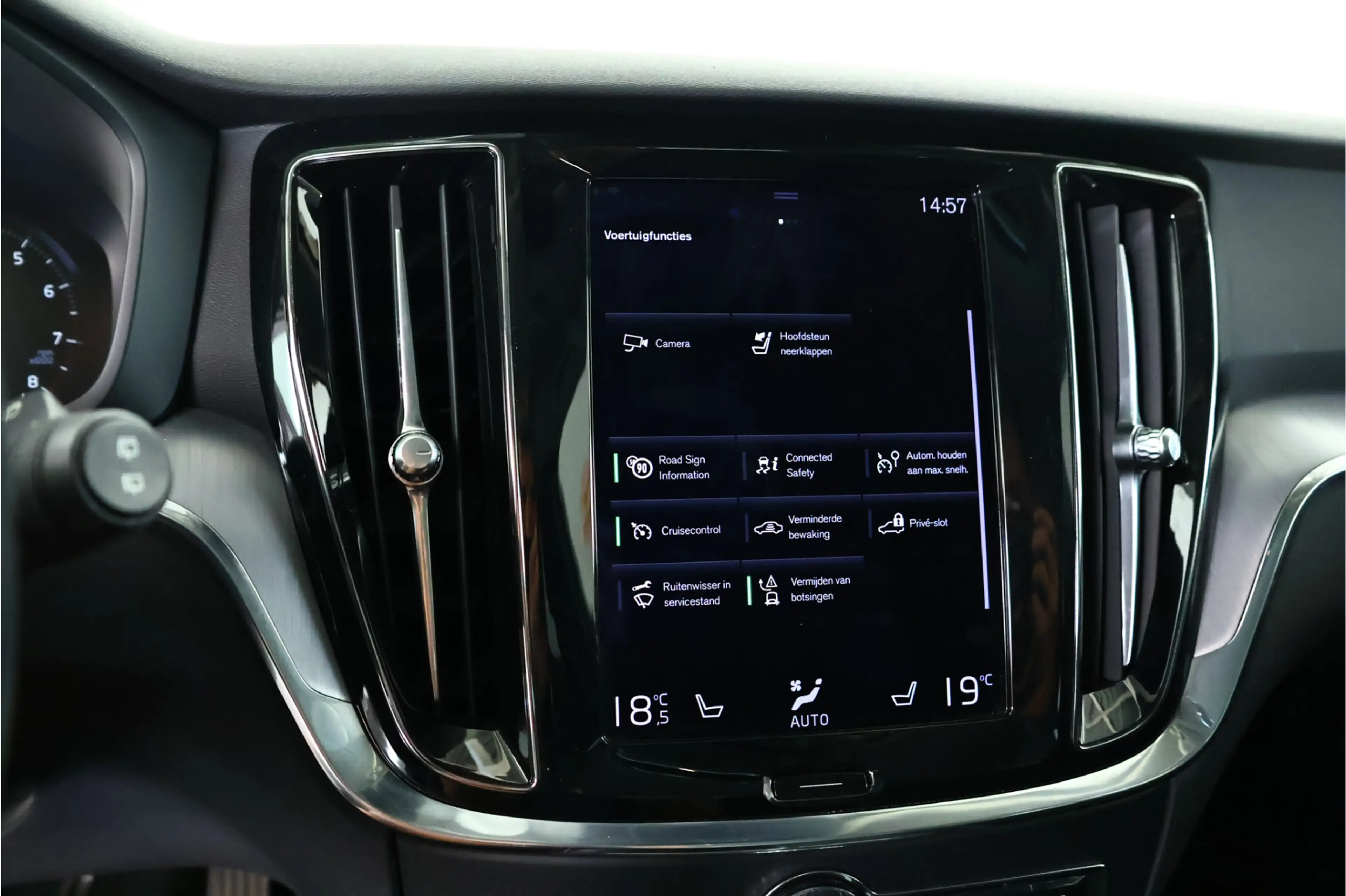 Volvo V60 Cross Country 2.0 B5 AWD Pro Navi / Pilot Assist / Half Leder / — photo 26