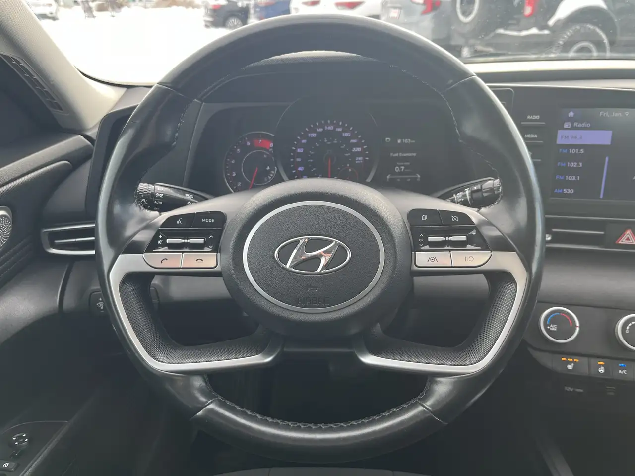 Hyundai ELANTRA снимка Hyundai ELANTRA