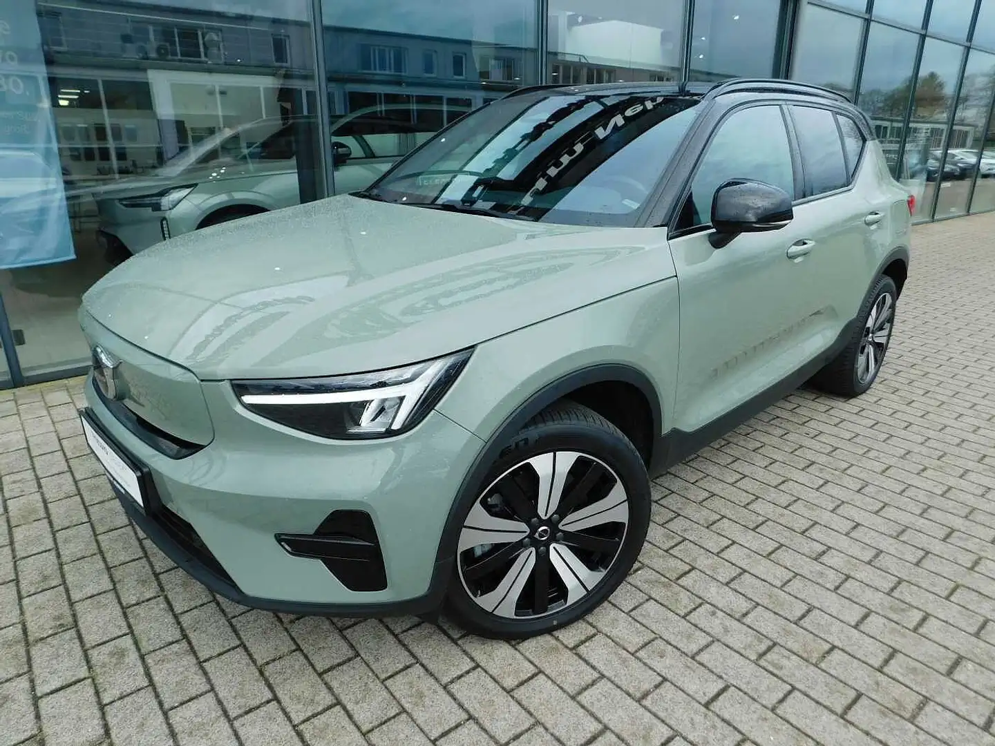 Volvo XC40 Recharge 69 kWh Single Motor Grün - 1
