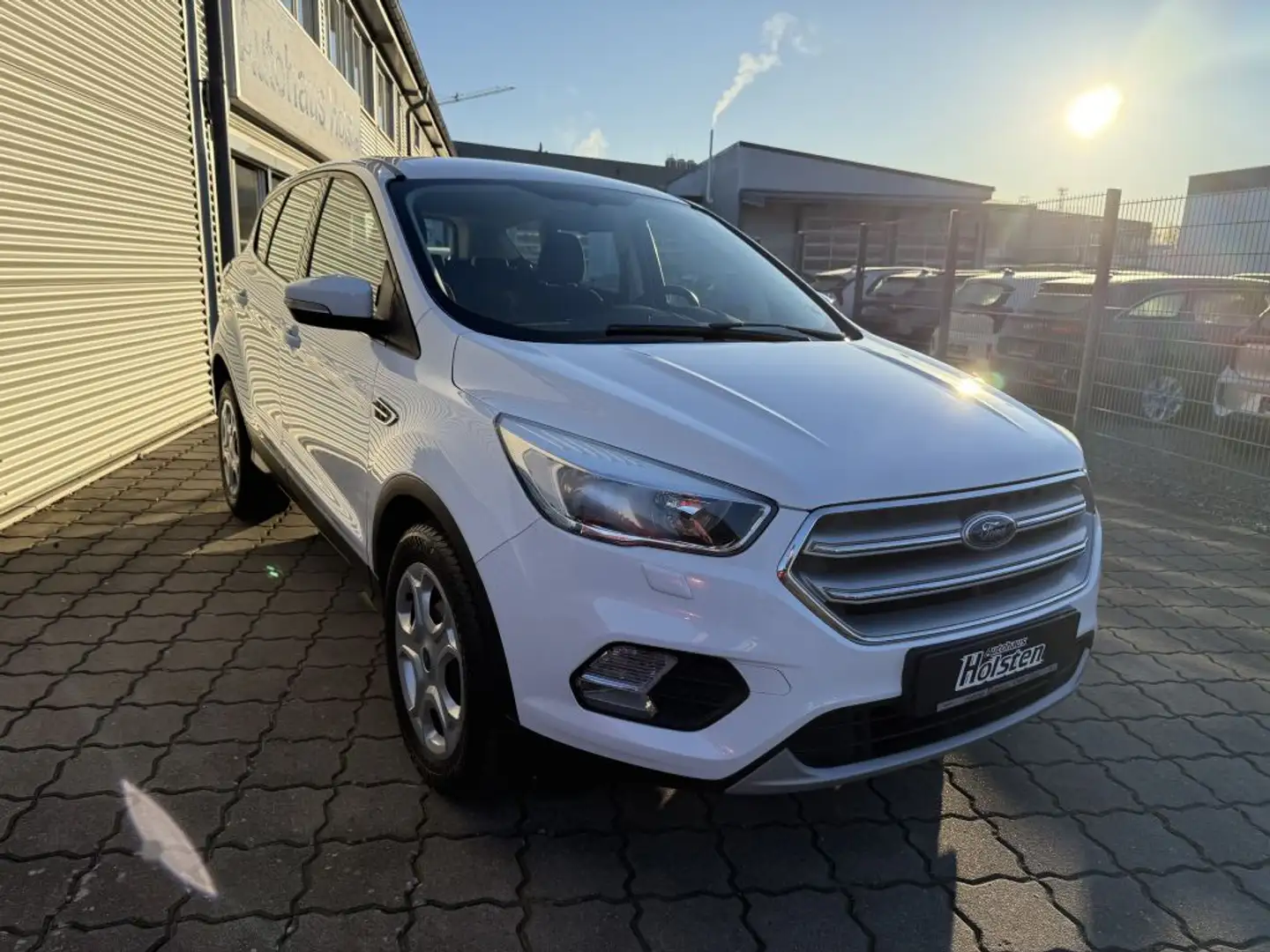 Ford Kuga 1.5 TDCi 2x4 Aut. Trend Bianco - 2