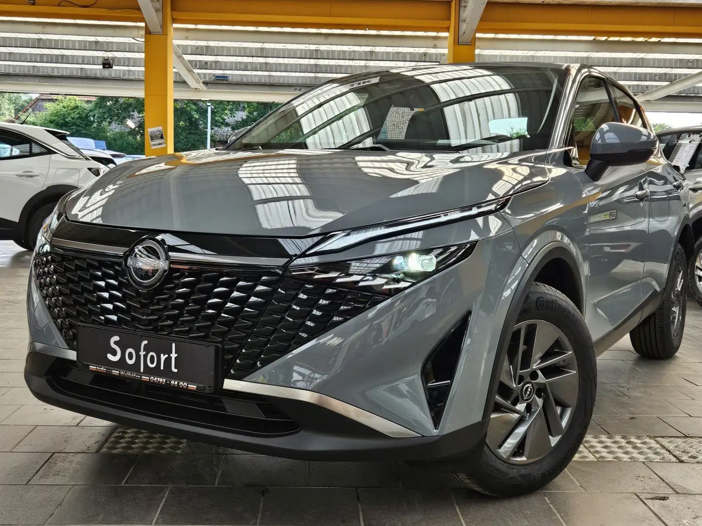 Nissan Qashqai MHEV Acenta Plus SHZ+LHZ AppleCP Kamera Gris - 1