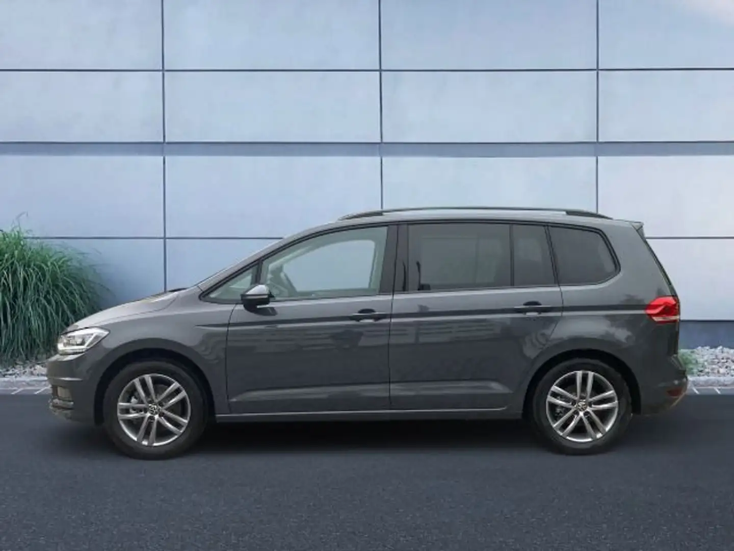 Volkswagen Touran Comfortline 1.5 TSI DSG Rear View, LED Li Grijs - 2