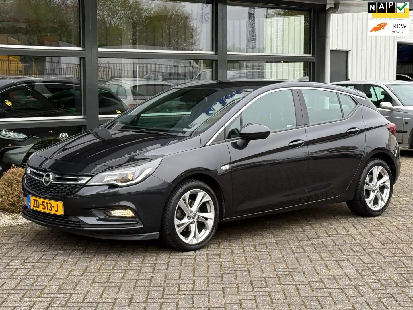 Opel Astra 1.0 Turbo Innovation Airco Apple carplay Rijklaar Noir - 1