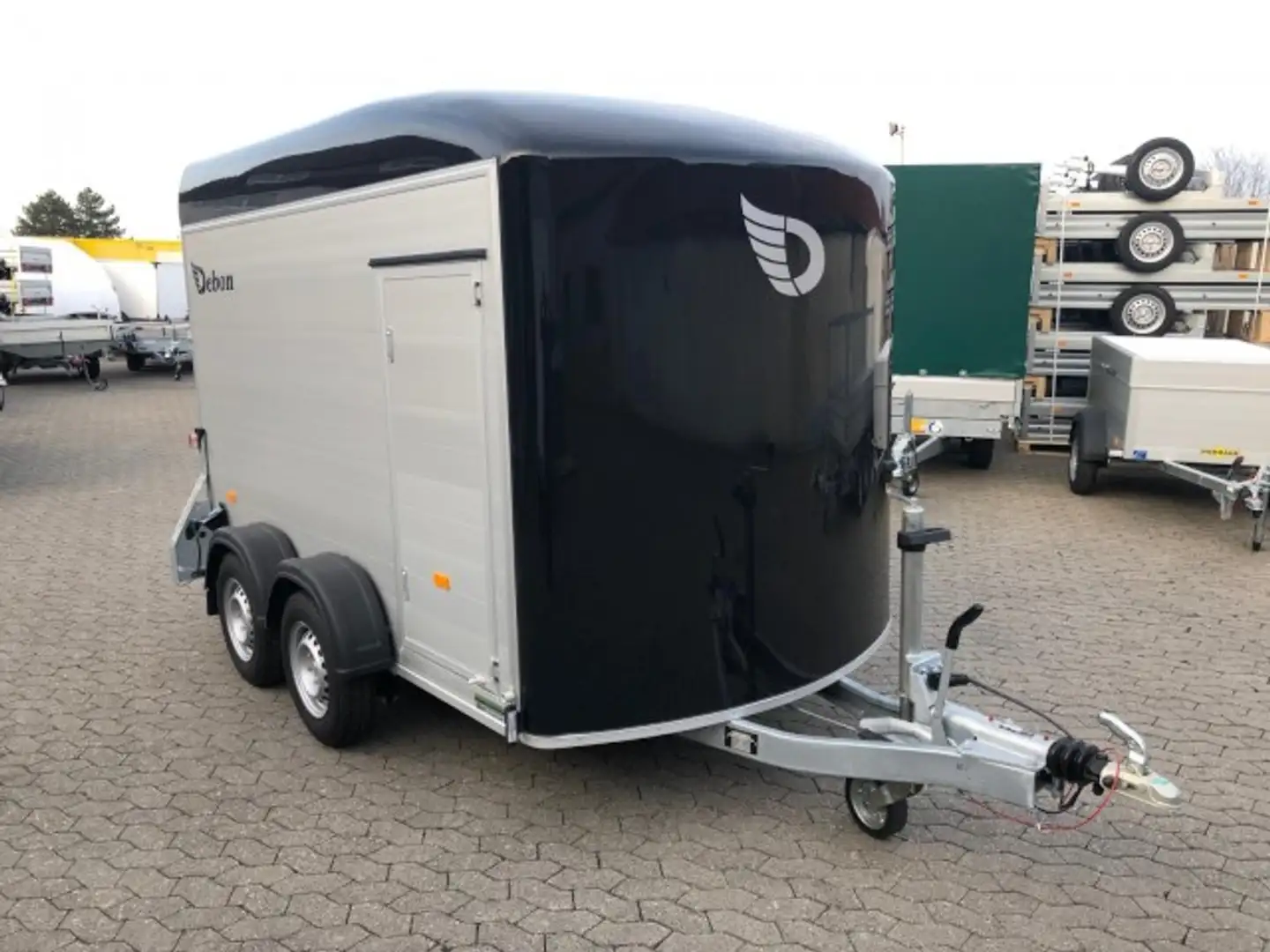 Cheval Liberte Debon Roadster 500 Alu + Türe 2600 kg, 100 km/h, Silber - 1