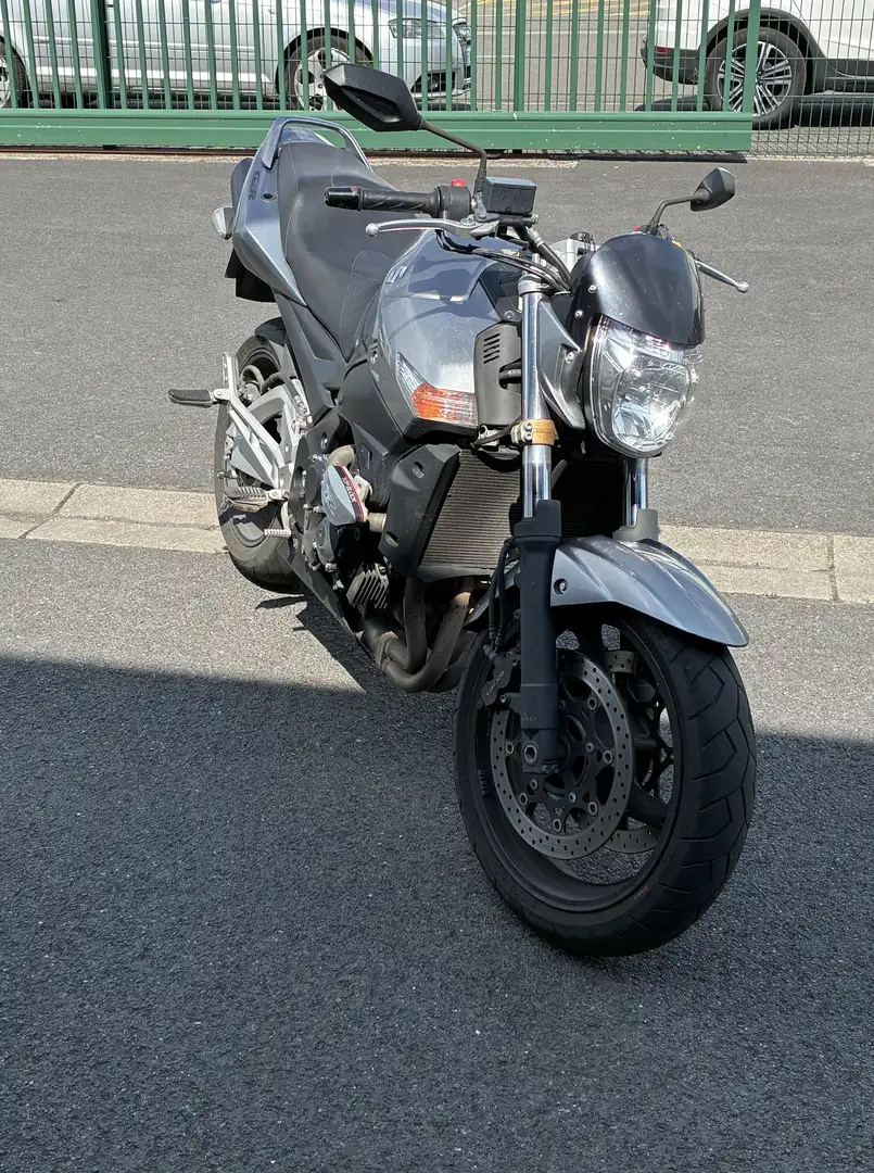 Suzuki GSR 600 - 2