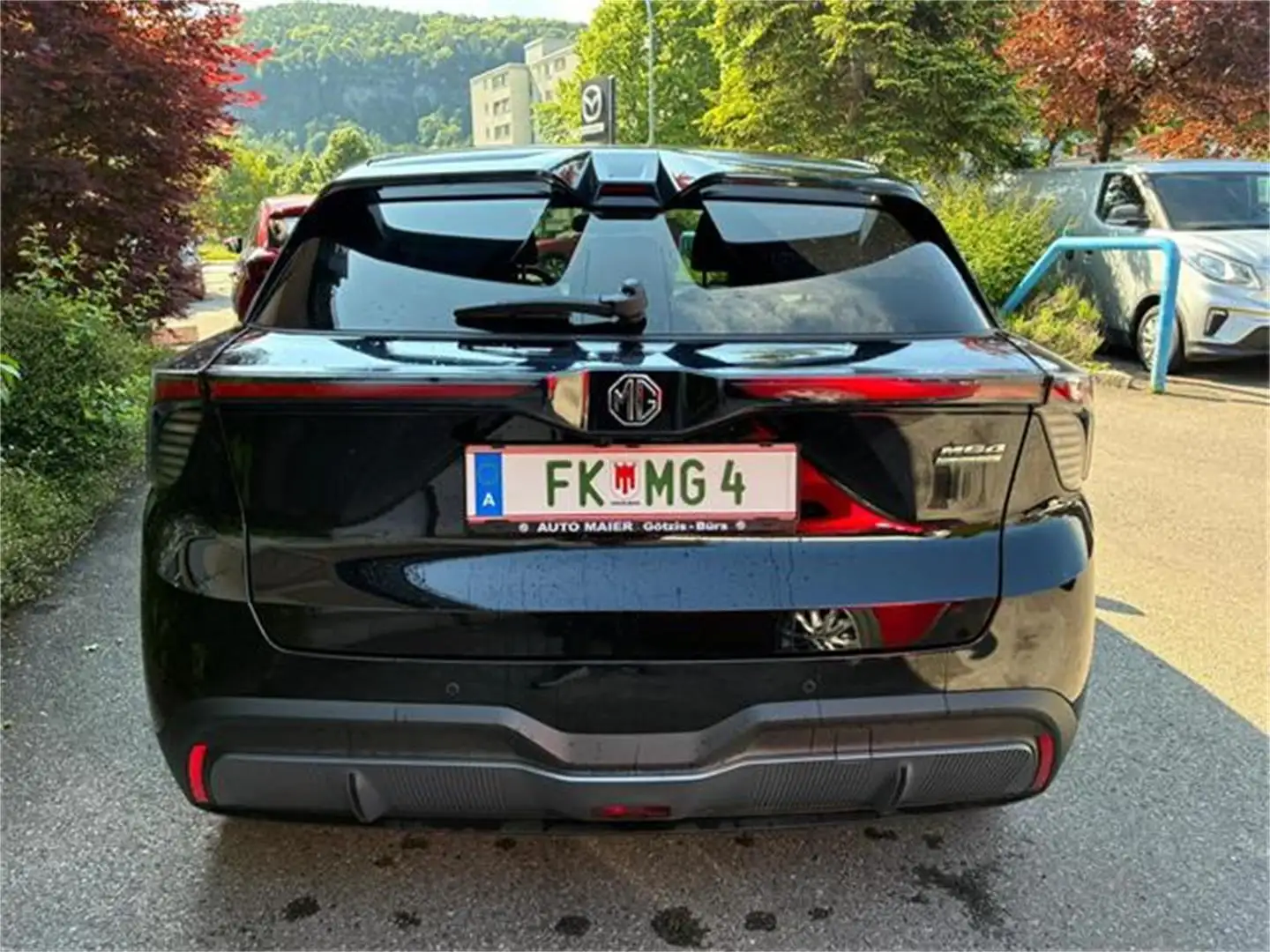 MG MG4 4 EV 64 kWh Luxury Negro - 2