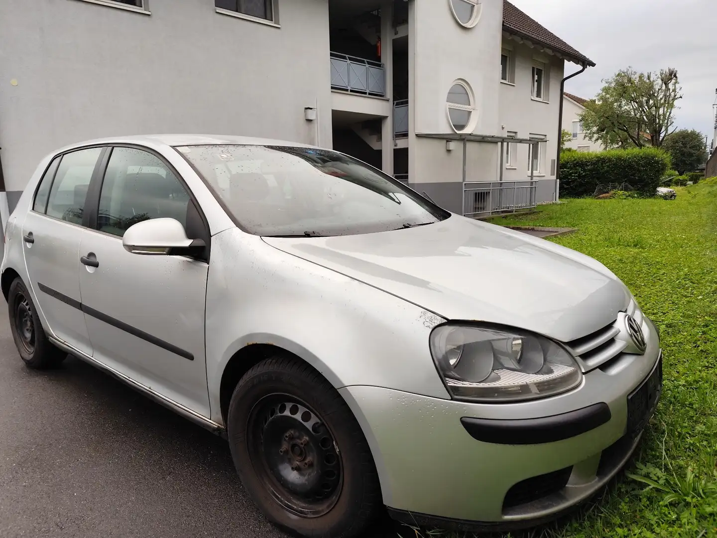 Volkswagen Golf Trendline Grau - 1