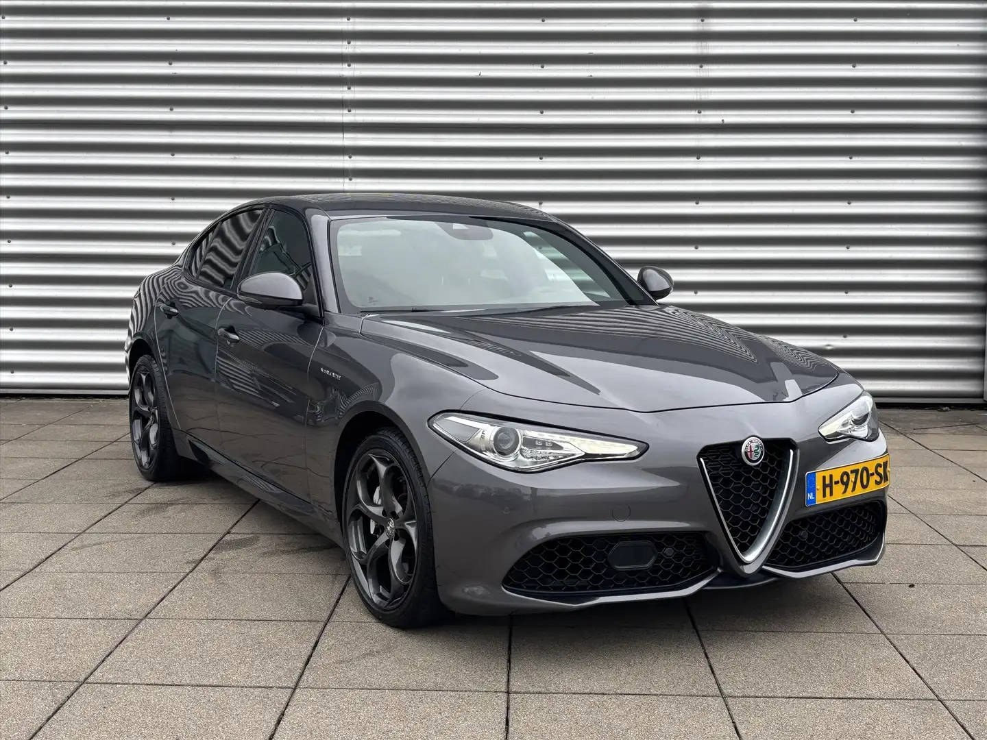 Alfa Romeo Giulia 2.0 TURBO 280pk Aut AWD Veloce I Navigatie I Camer Gris - 2