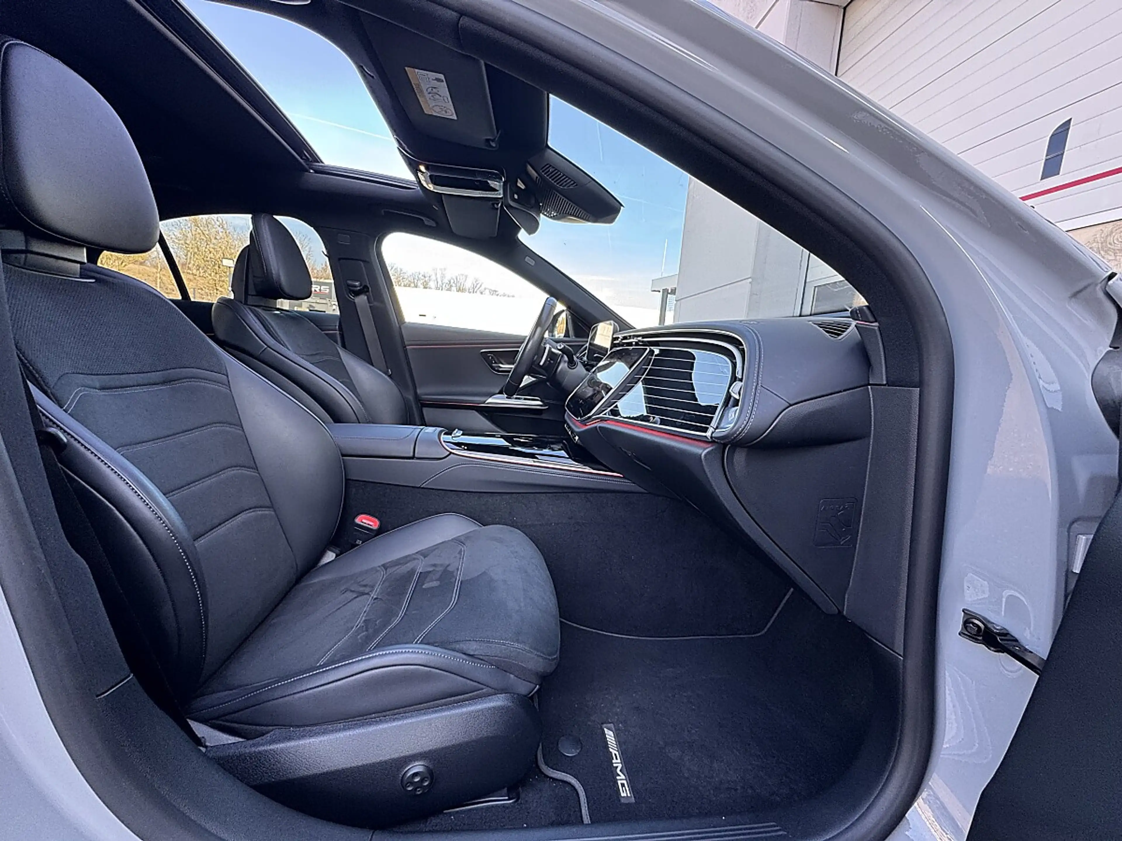 Mercedes-Benz E 220 d MHEV Aut.|AMG-PAKET|LED|PANO|360*|DISTRONIC — photo 12