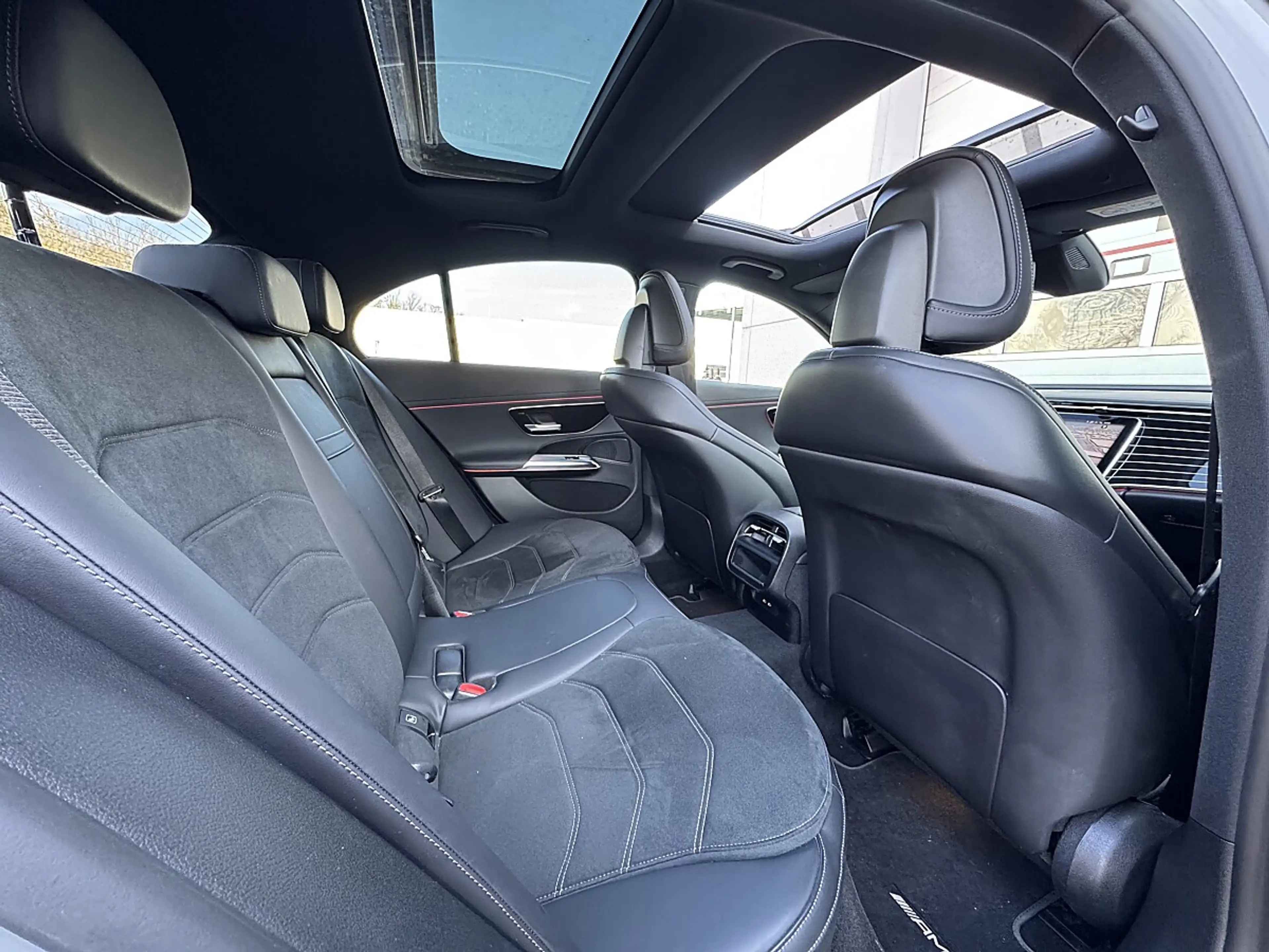 Mercedes-Benz E 220 d MHEV Aut.|AMG-PAKET|LED|PANO|360*|DISTRONIC — photo 13