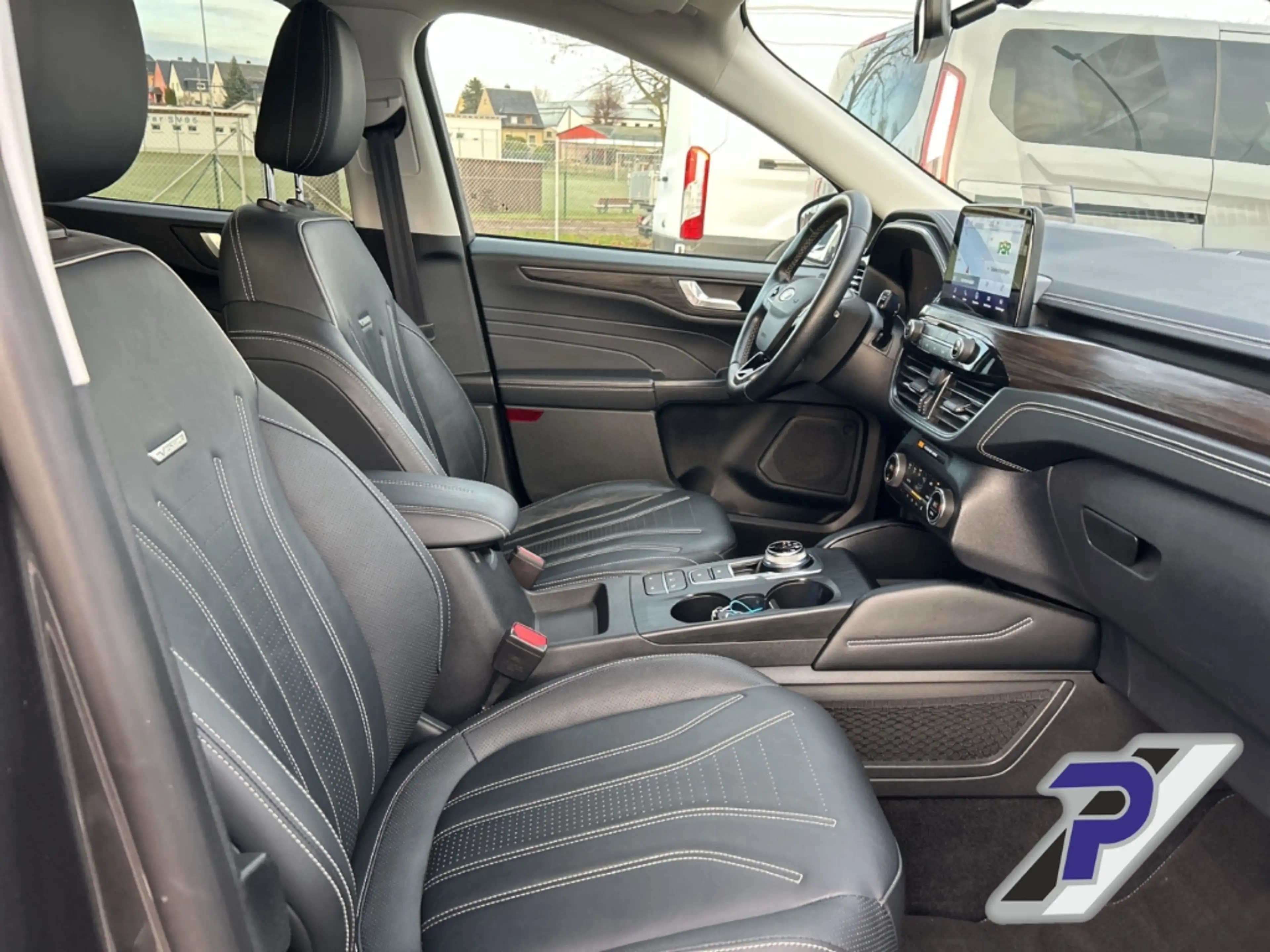 Ford Kuga PHEV Vignale AHK-SCHWENKB.+TECHNO+FAHRERASSIST-PAK — photo 15