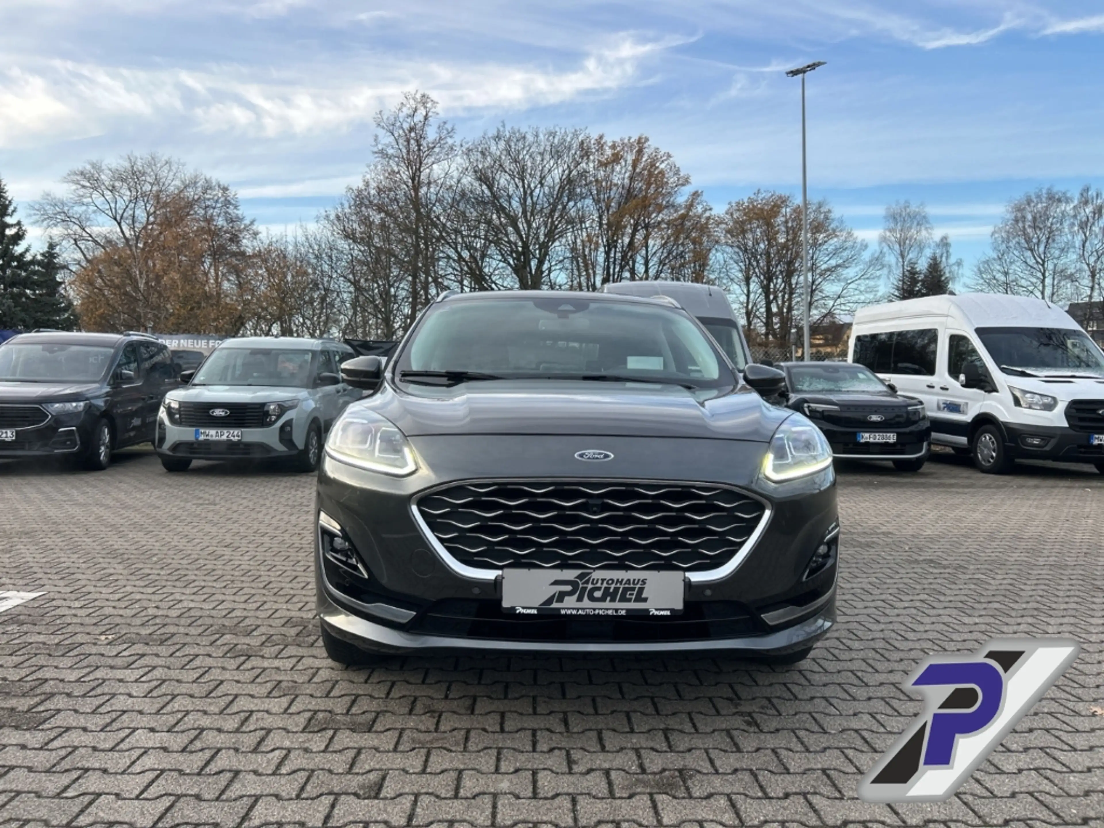 Ford Kuga PHEV Vignale AHK-SCHWENKB.+TECHNO+FAHRERASSIST-PAK — photo 9