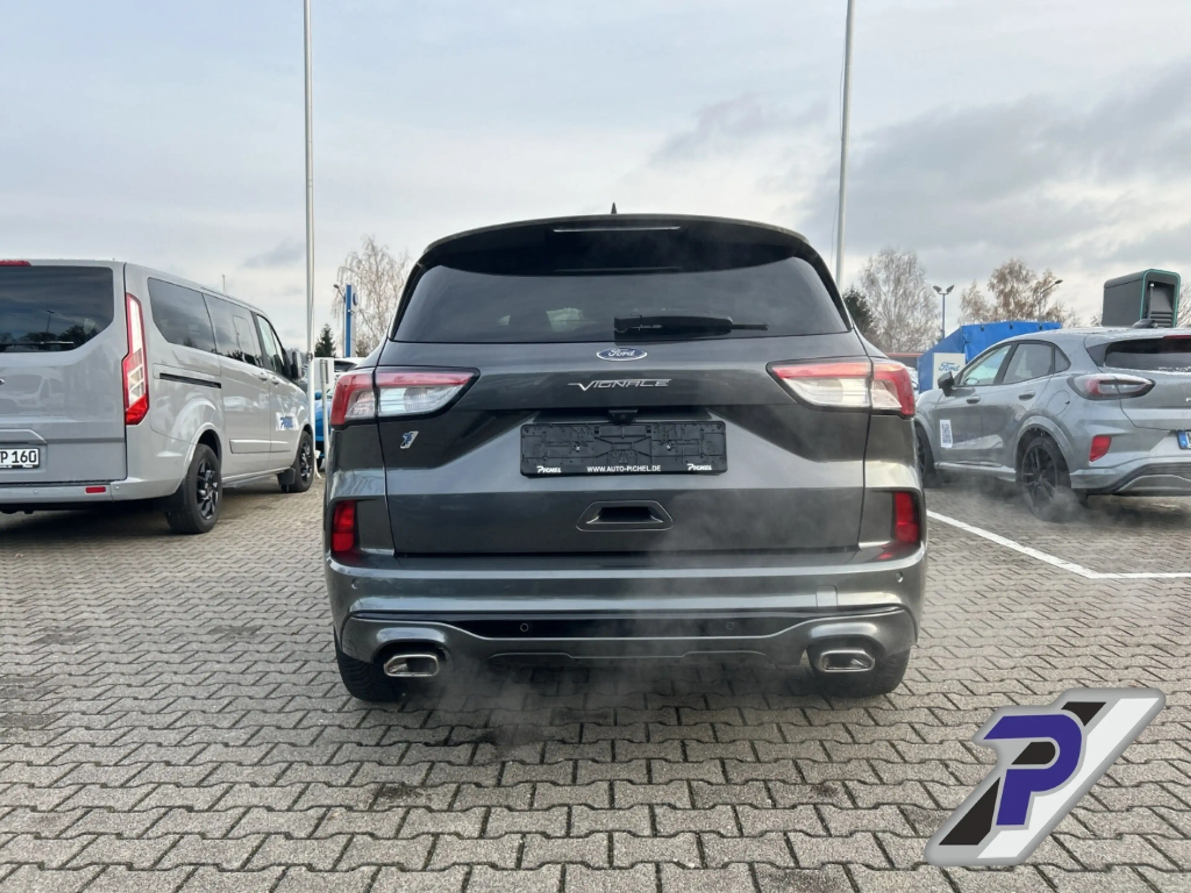 Ford Kuga PHEV Vignale AHK-SCHWENKB.+TECHNO+FAHRERASSIST-PAK — photo 5