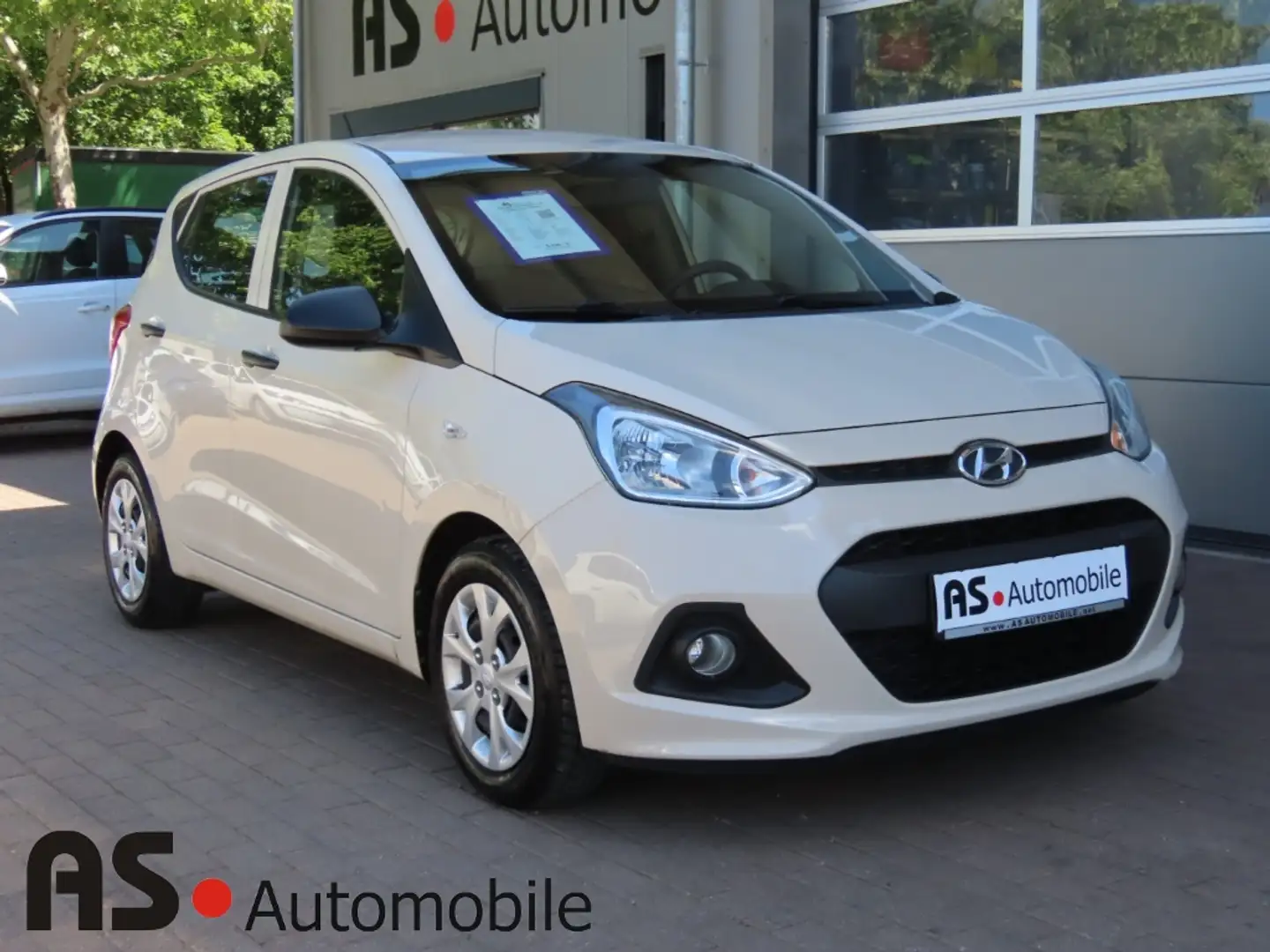 Hyundai i10 Classic 1.0 2.Hand*SH bei Hyundai*Gar.*Klima Beige - 1