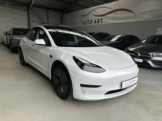 Tesla Model 3 Basis RWD Pano Navi LED Ryzen Wärmepumpe
