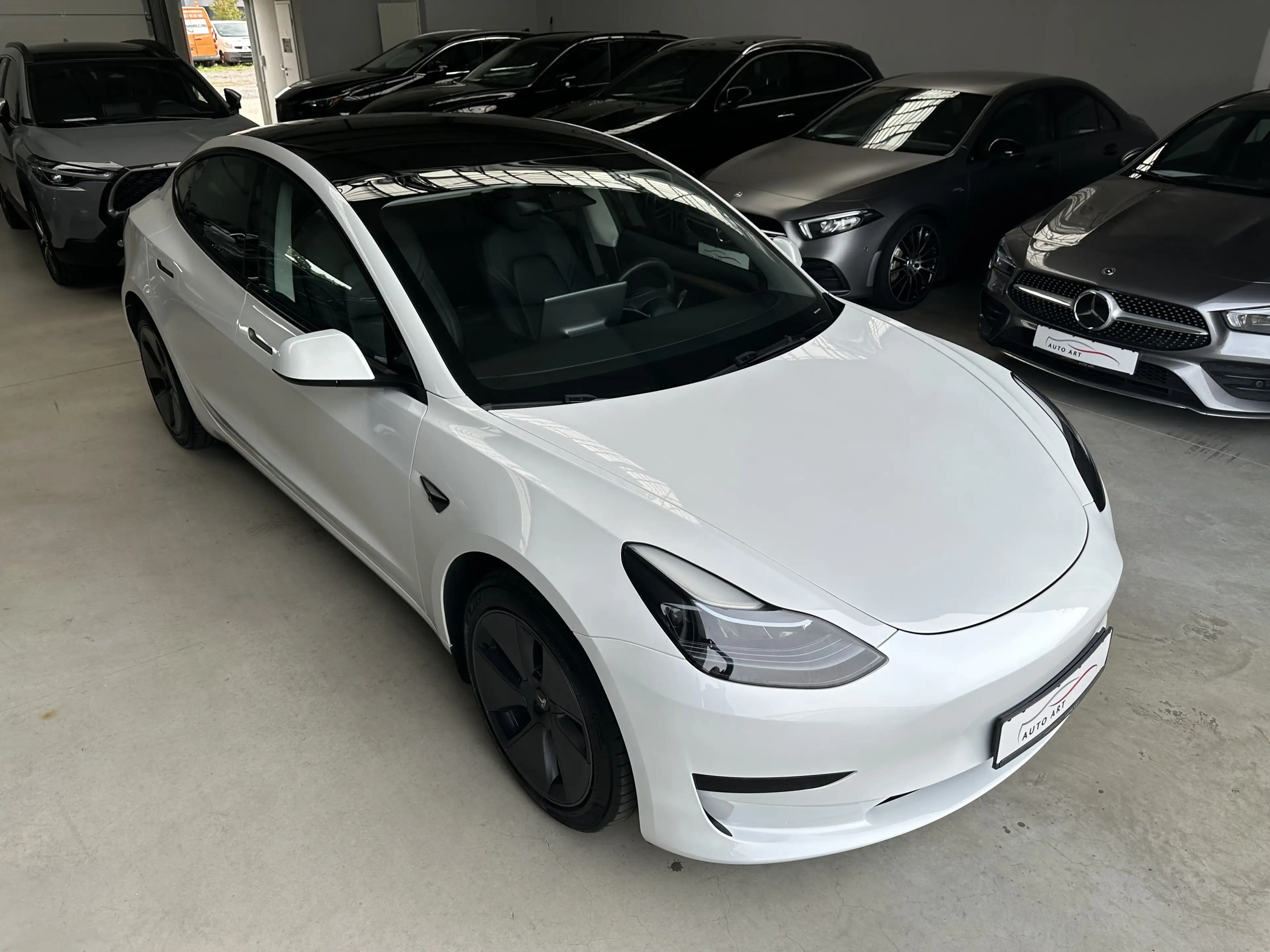 Tesla Model 3 Basis RWD Pano Navi LED Ryzen Wärmepumpe — photo 13