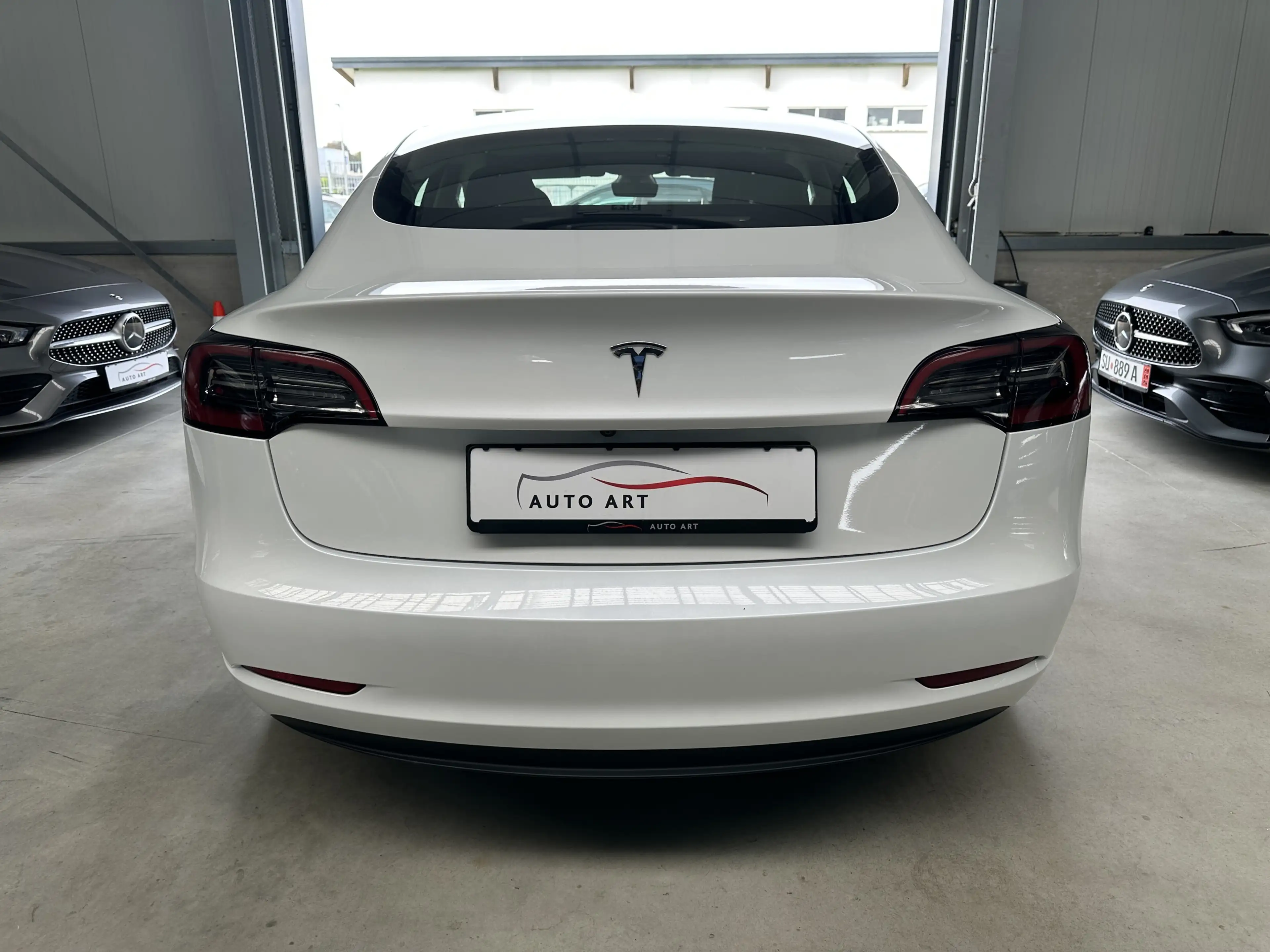 Tesla Model 3 Basis RWD Pano Navi LED Ryzen Wärmepumpe — photo 5