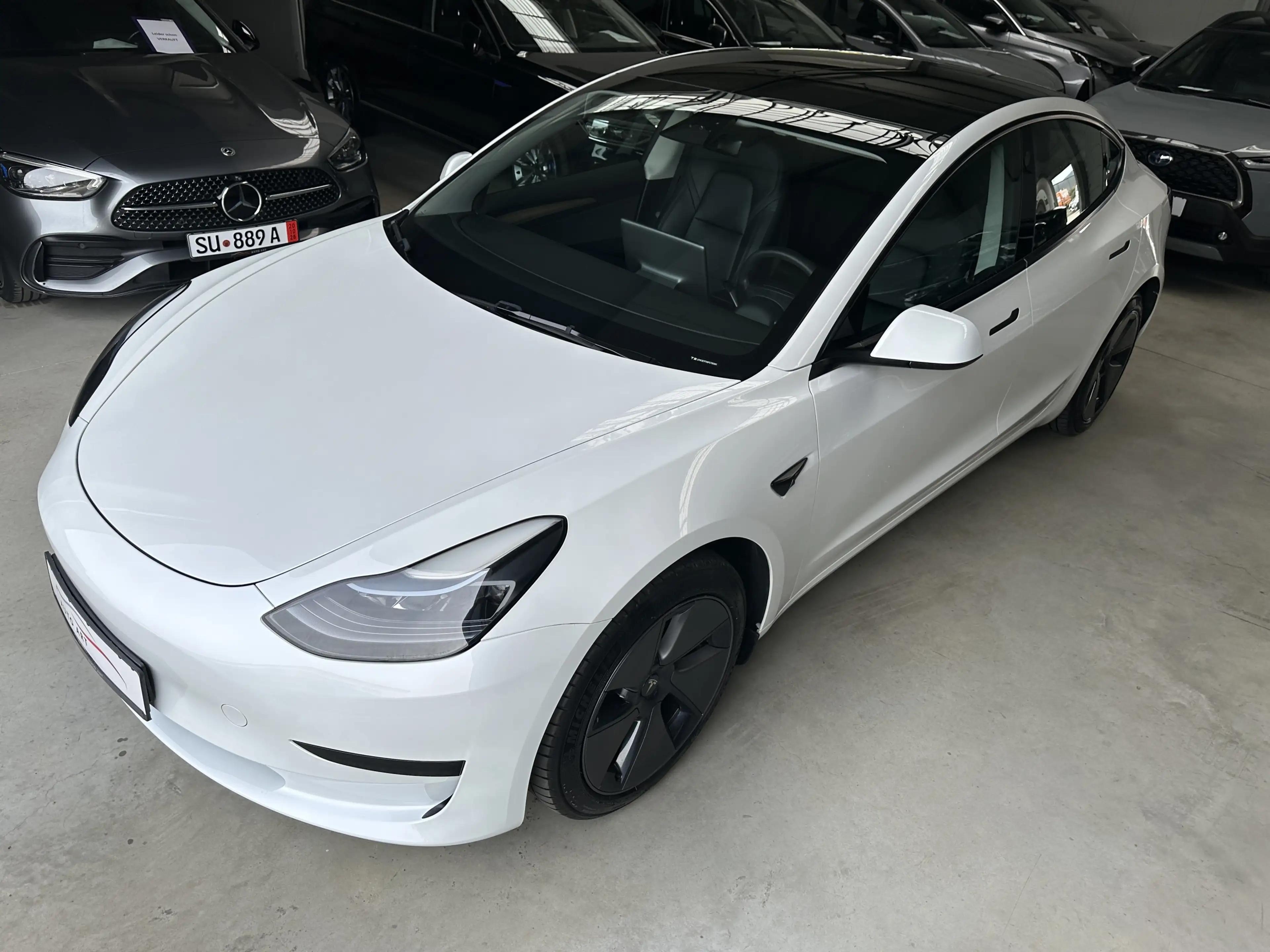 Tesla Model 3 Basis RWD Pano Navi LED Ryzen Wärmepumpe — photo 12