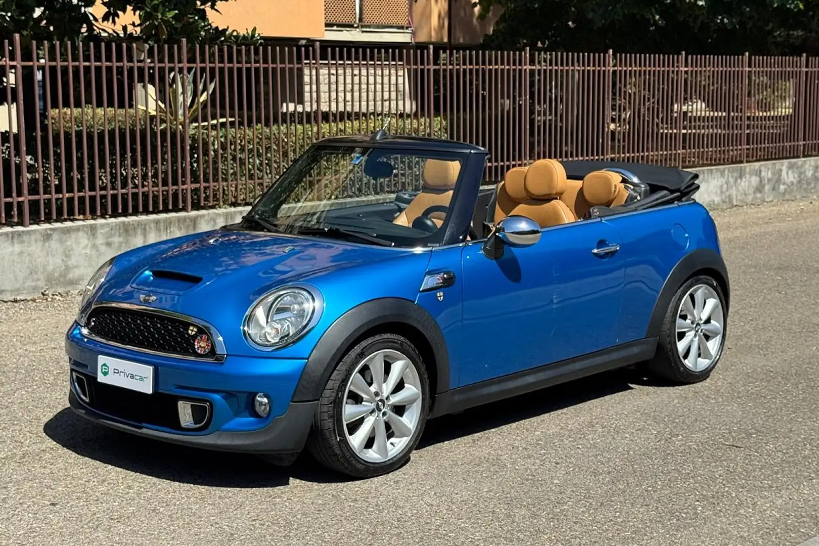 MINI Cooper S Cabrio Mini 1.6 16V Cooper S Cabrio Blauw - 1