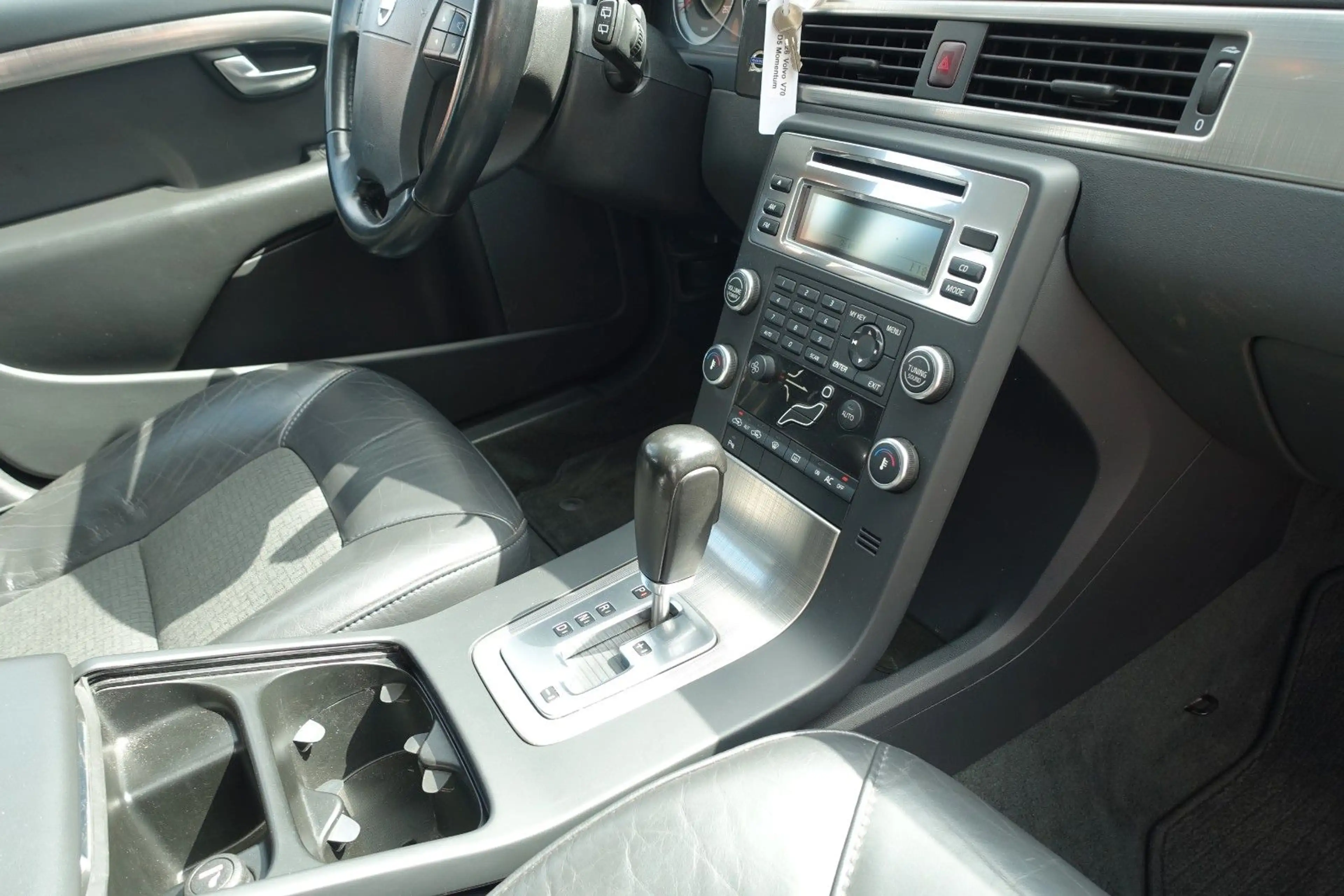 Volvo V70 Kombi Momentum*2.4l*5-ZYLINDER*AUTOMATIK*TEM — photo 10