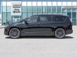 Chrysler Pacifica 2027