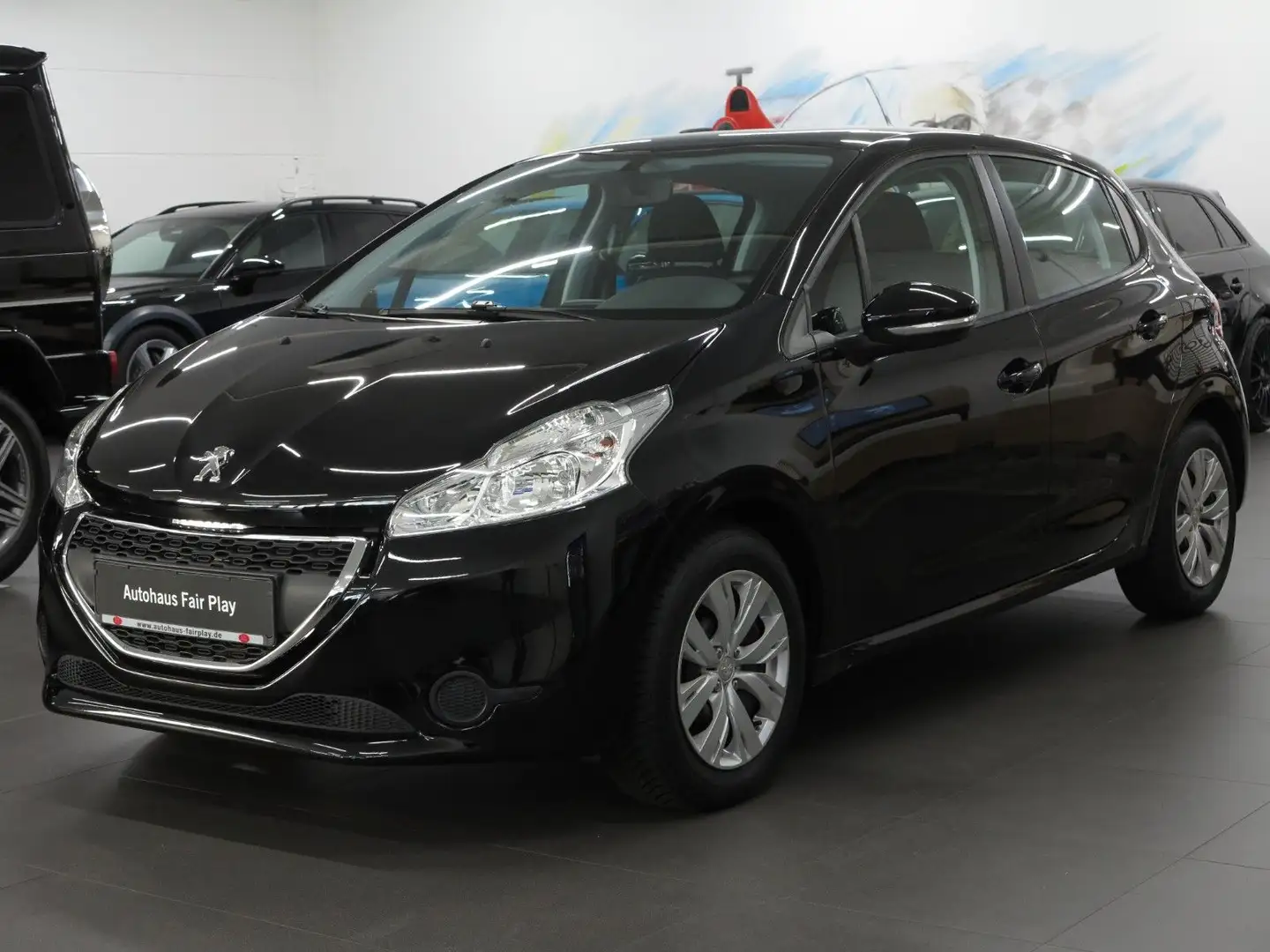 Peugeot 208 Active lückenlos Service Peugeot TOPZUSTAND! Schwarz - 1