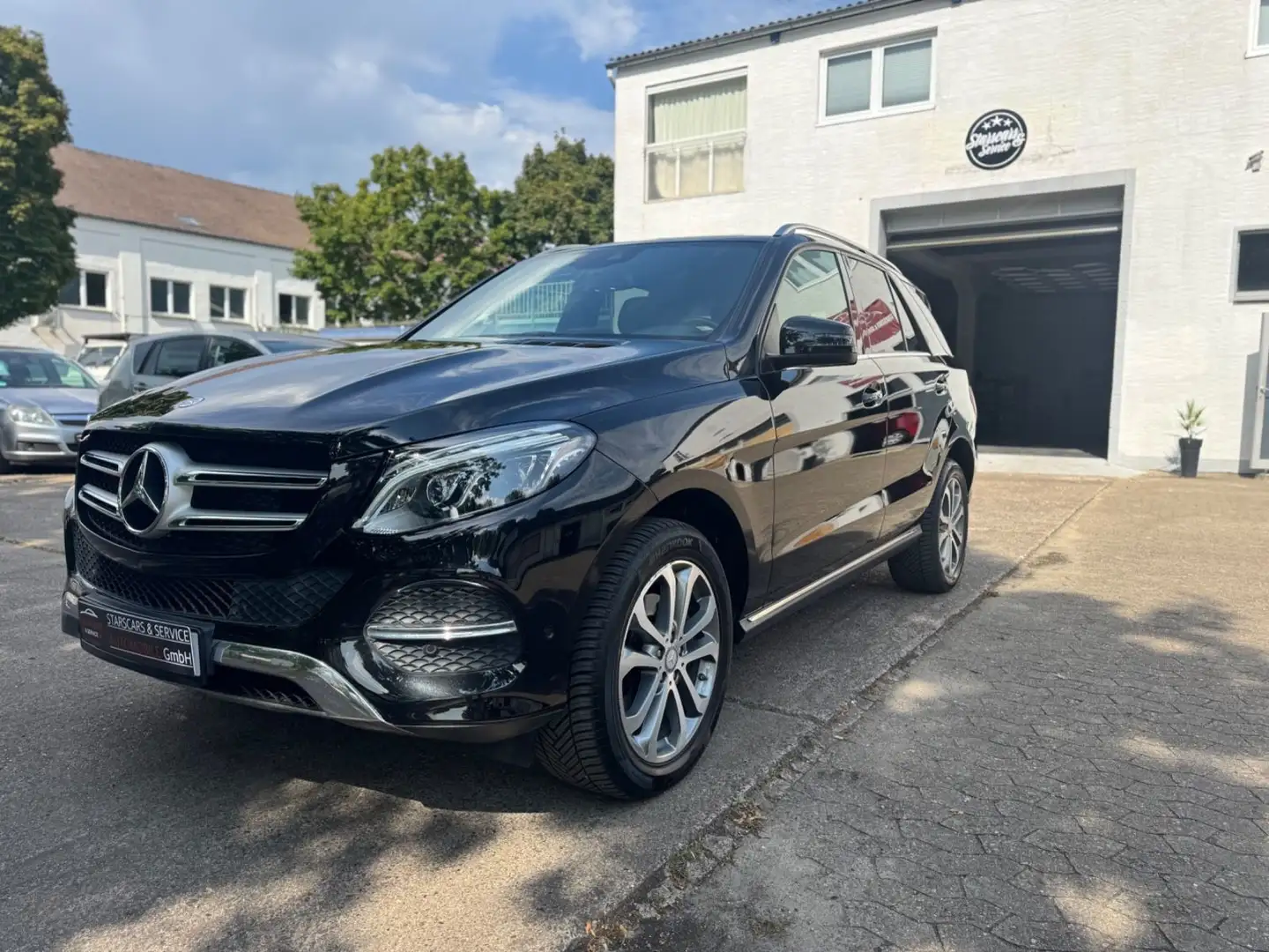 Mercedes-Benz GLE 350 d*4MATIC*LEDER*SHD*SHZ*ILS*TEMPOMAT* Schwarz - 1