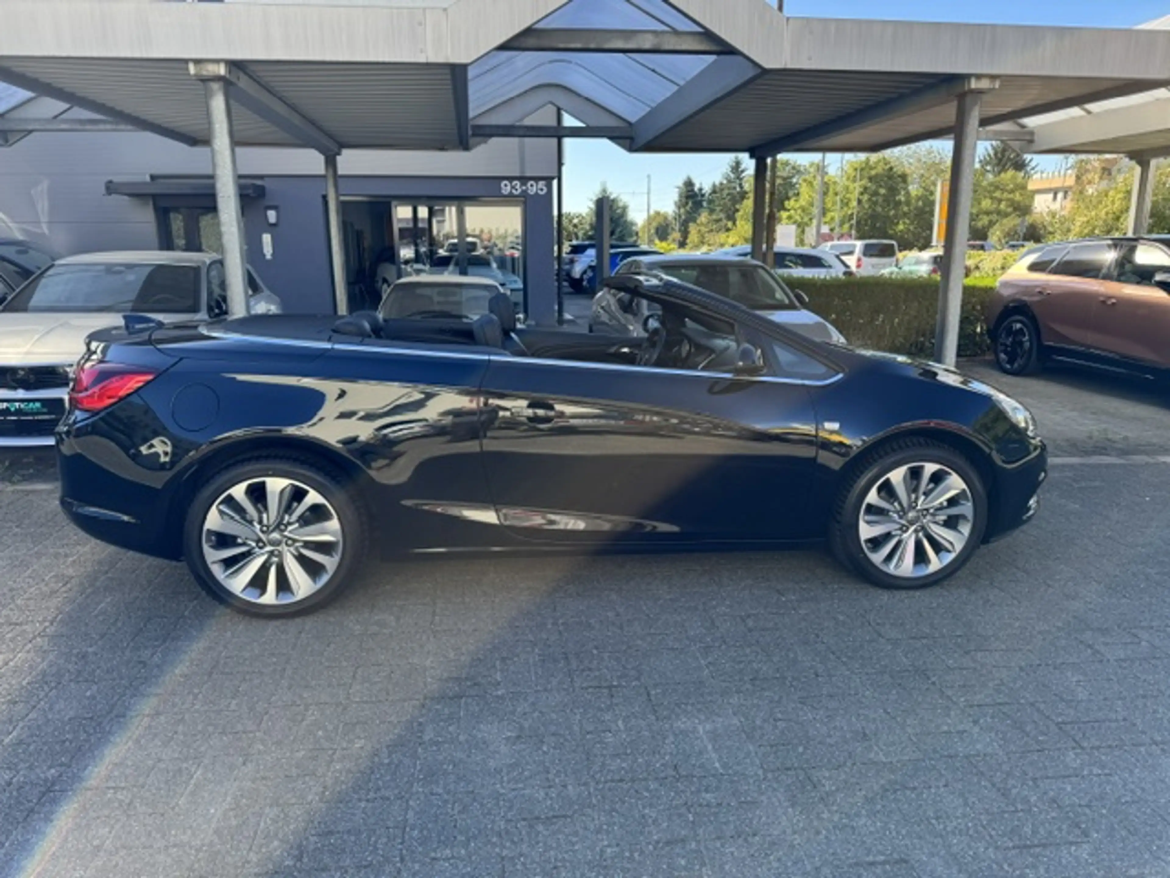 Opel Cascada Active — photo 11