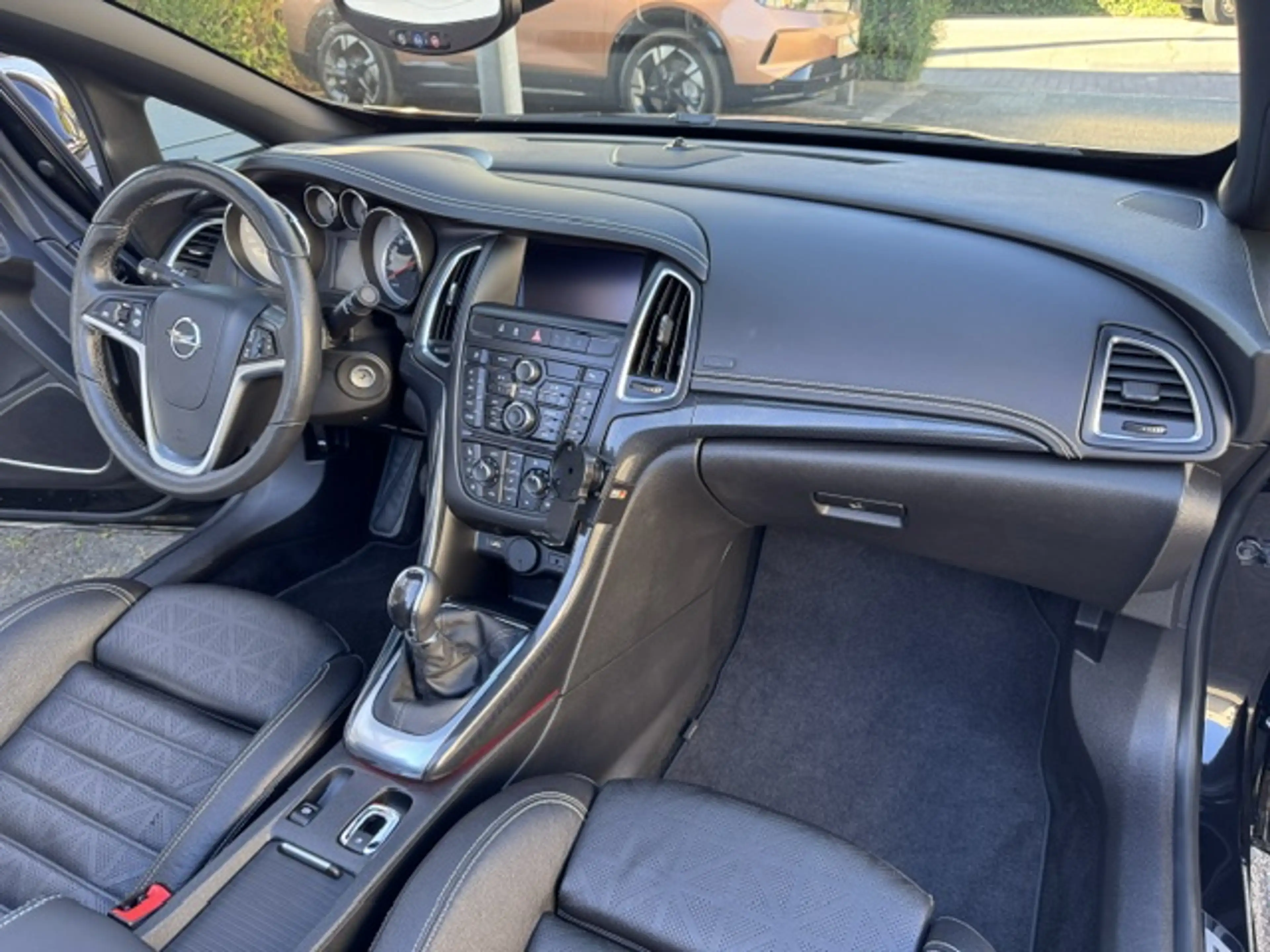 Opel Cascada Active — photo 22