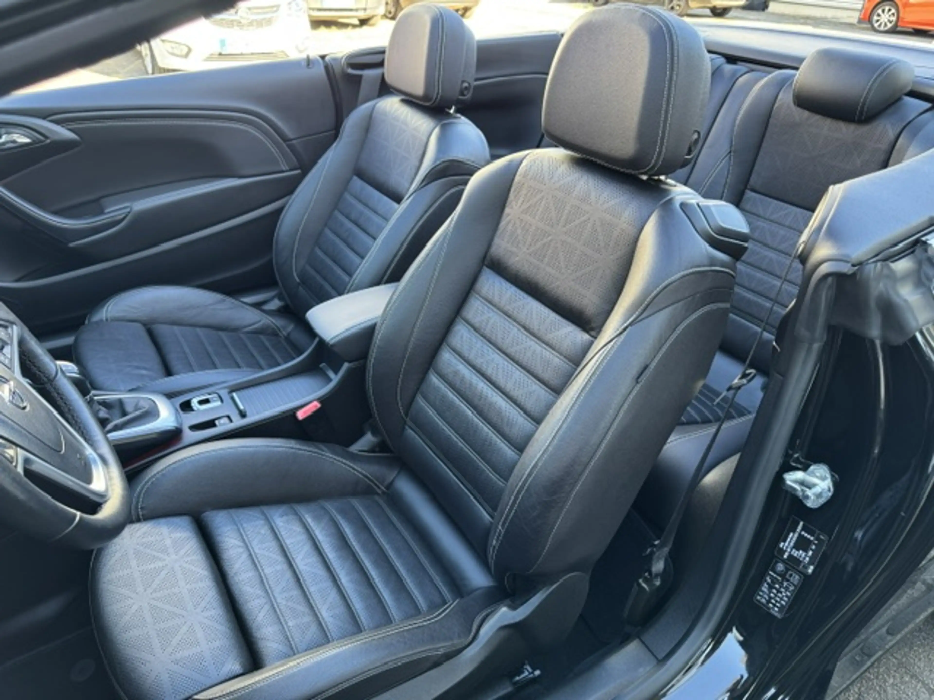 Opel Cascada Active — photo 15