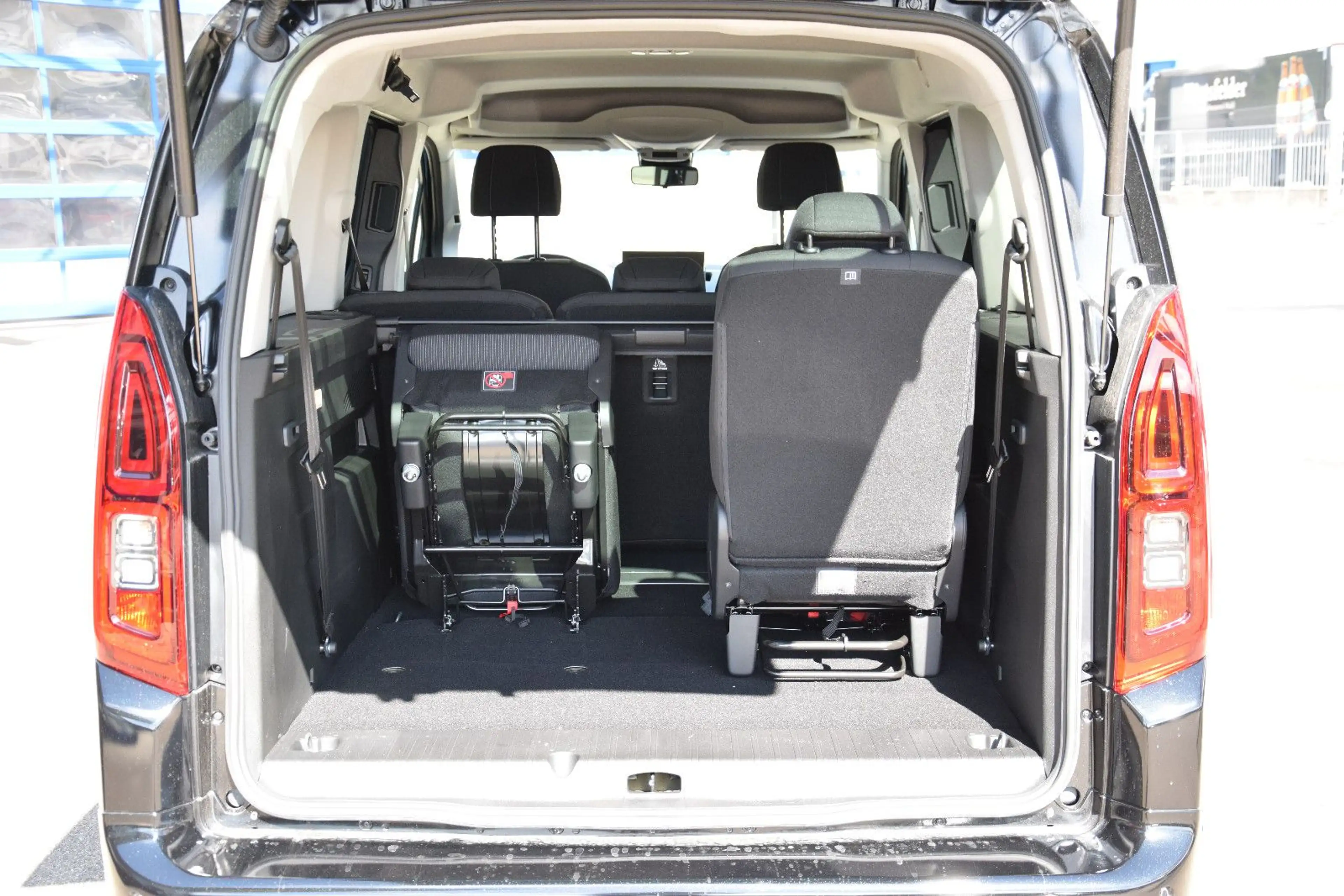 Fiat Doblo Qubo L MAXI BlueHDi 130 NAV 7-SITZE DACHRELING — photo 6