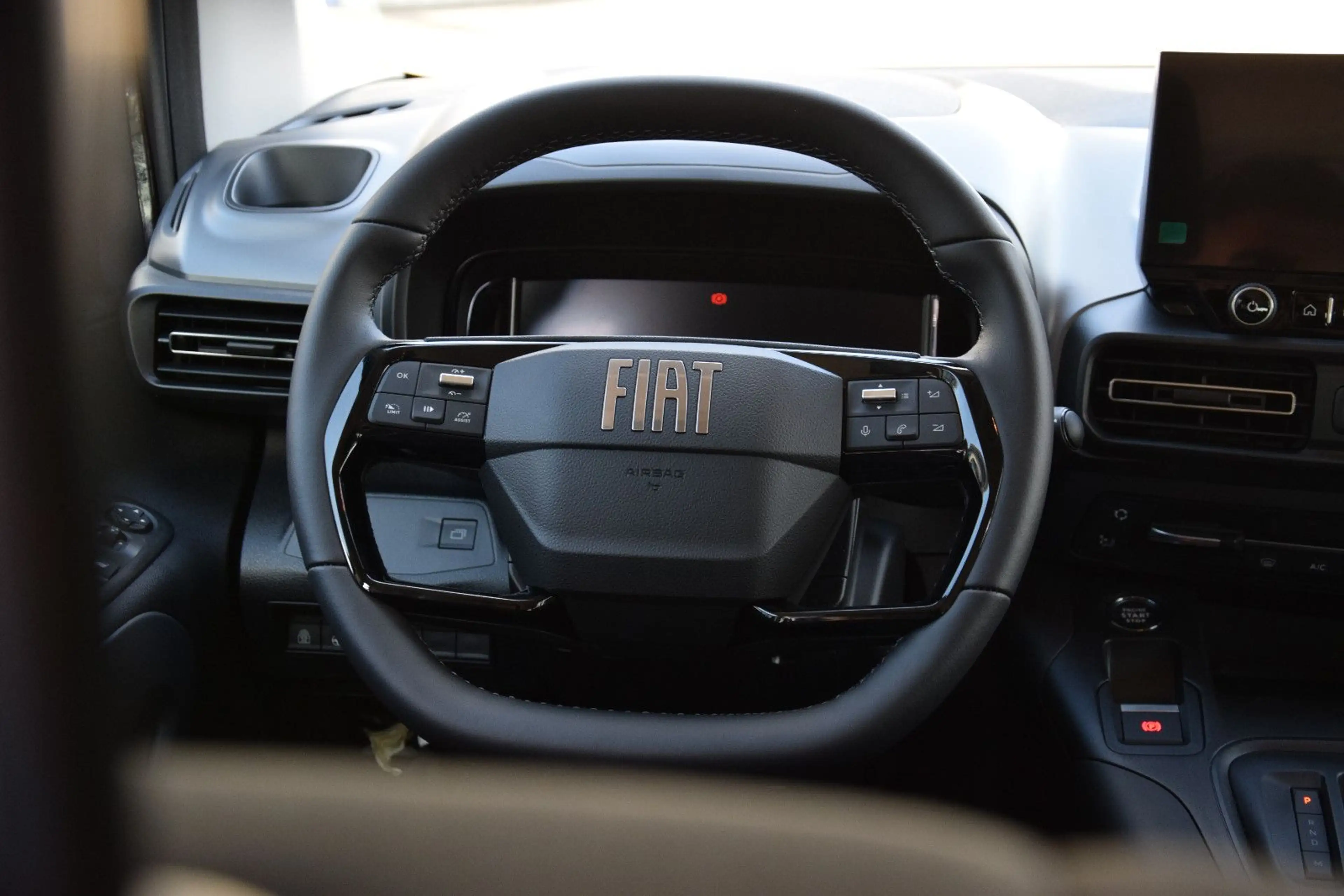 Fiat Doblo Qubo L MAXI BlueHDi 130 NAV 7-SITZE DACHRELING — photo 15