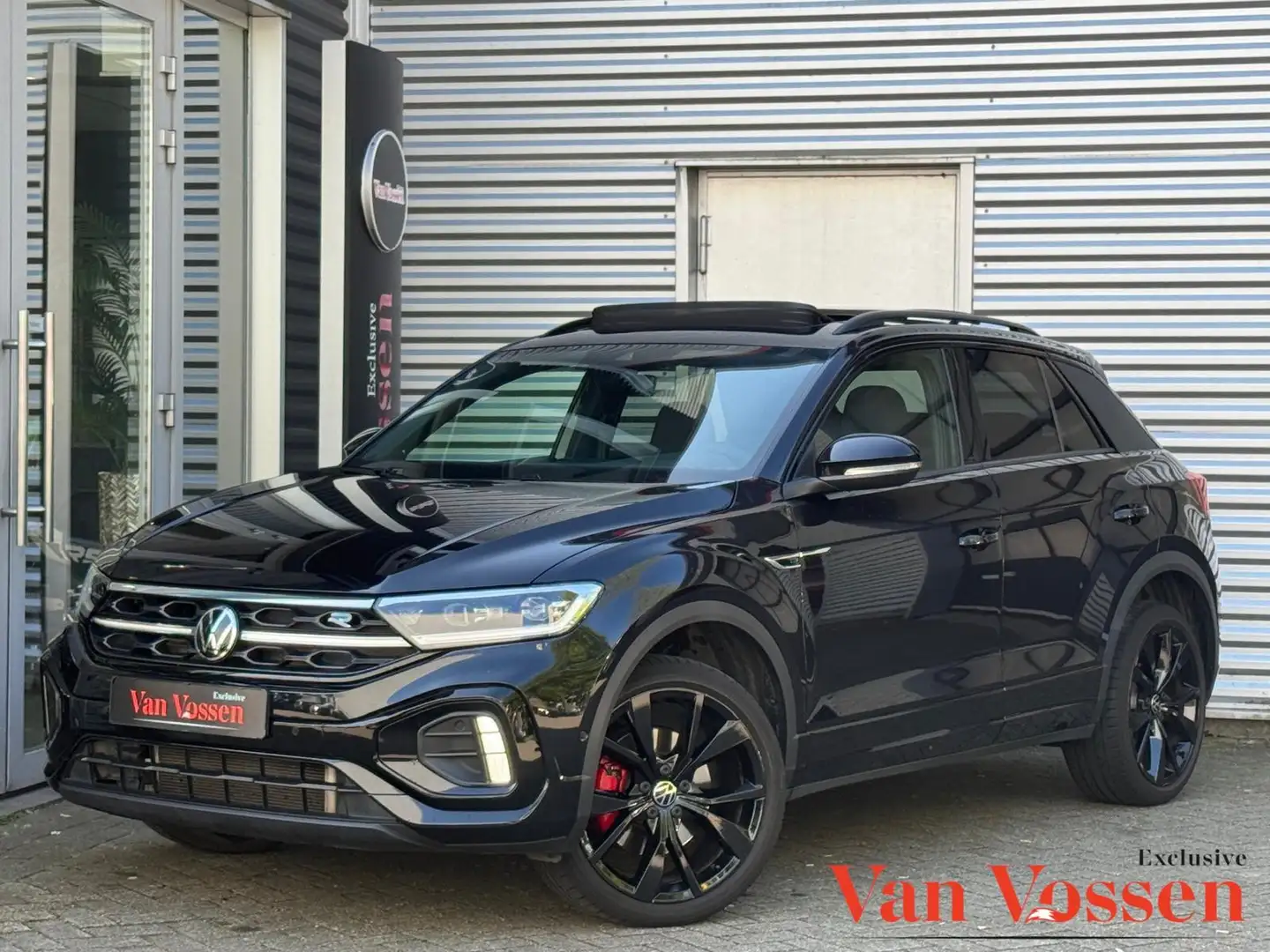 Volkswagen T-Roc 1.5 TSI R-Line|Pano|Camera|Trekhaak|Beats|Carplay| Nero - 1