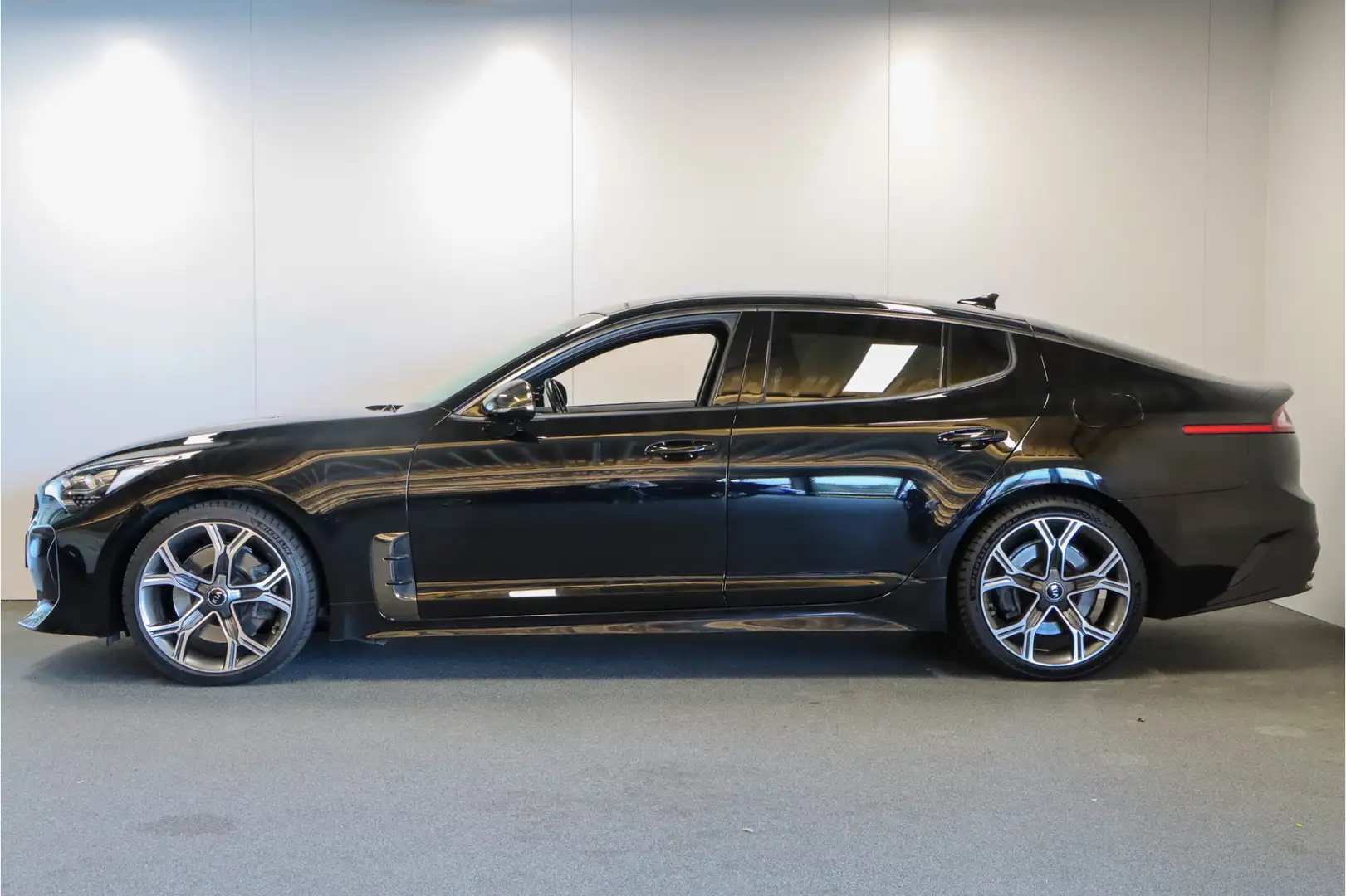 Kia Stinger 2.0 T-GDI GT-Line Negro - 2