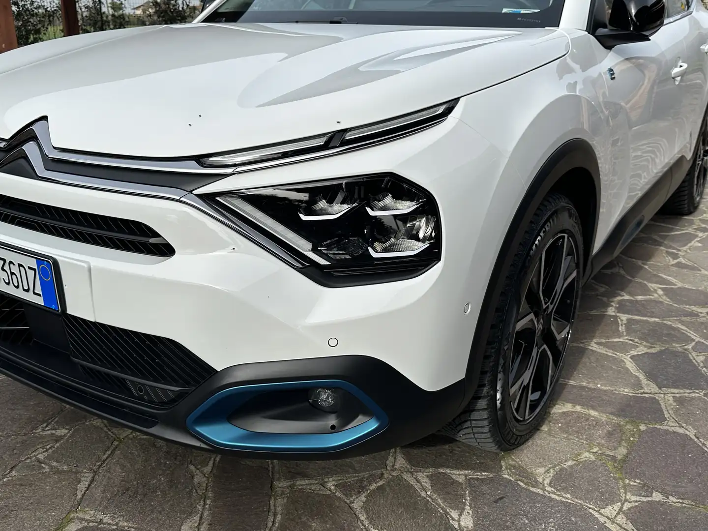 Citroen E-C4 X Shine - 2