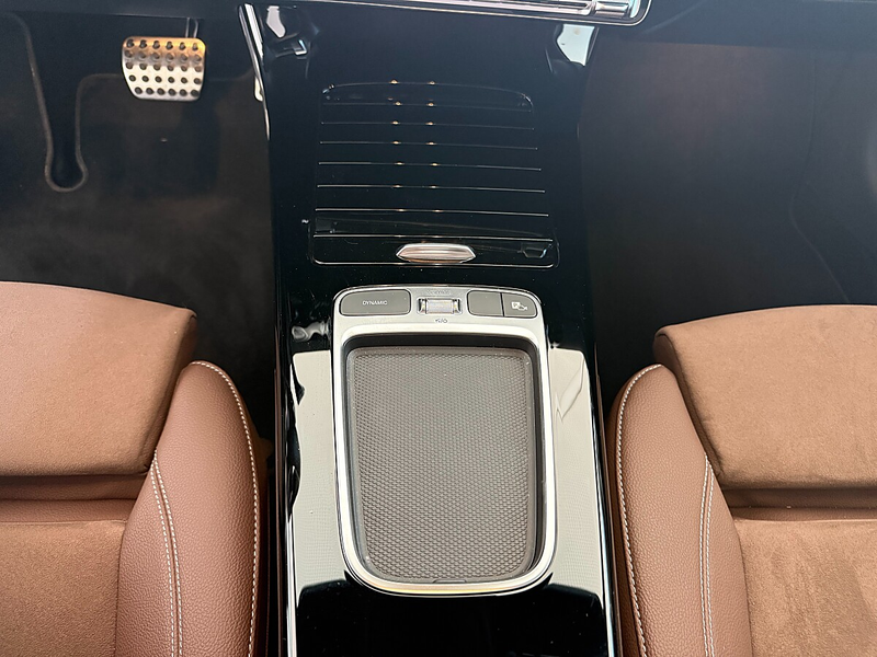 Mercedes-Benz A 250 e AMG Line — photo 14