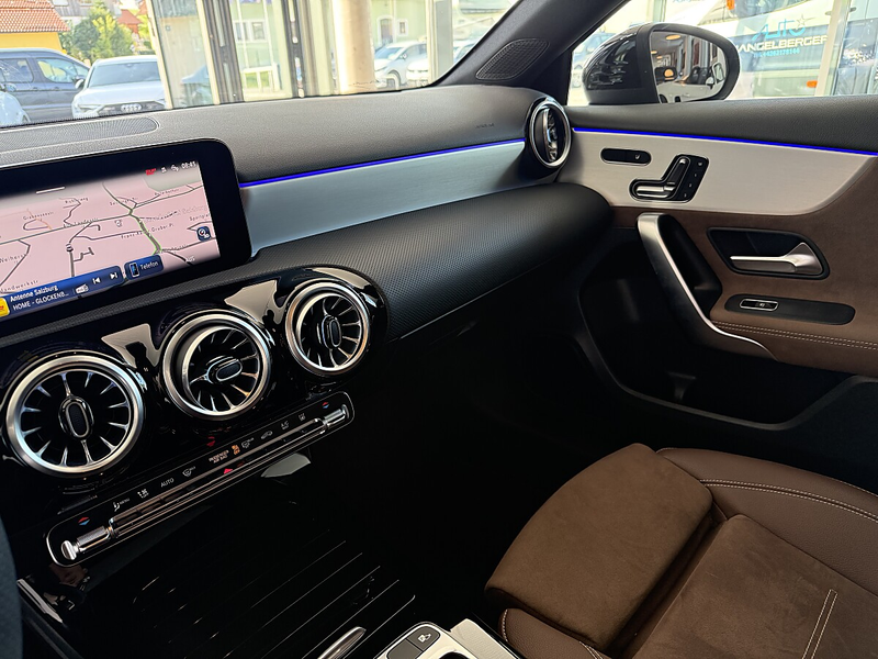 Mercedes-Benz A 250 e AMG Line — photo 15