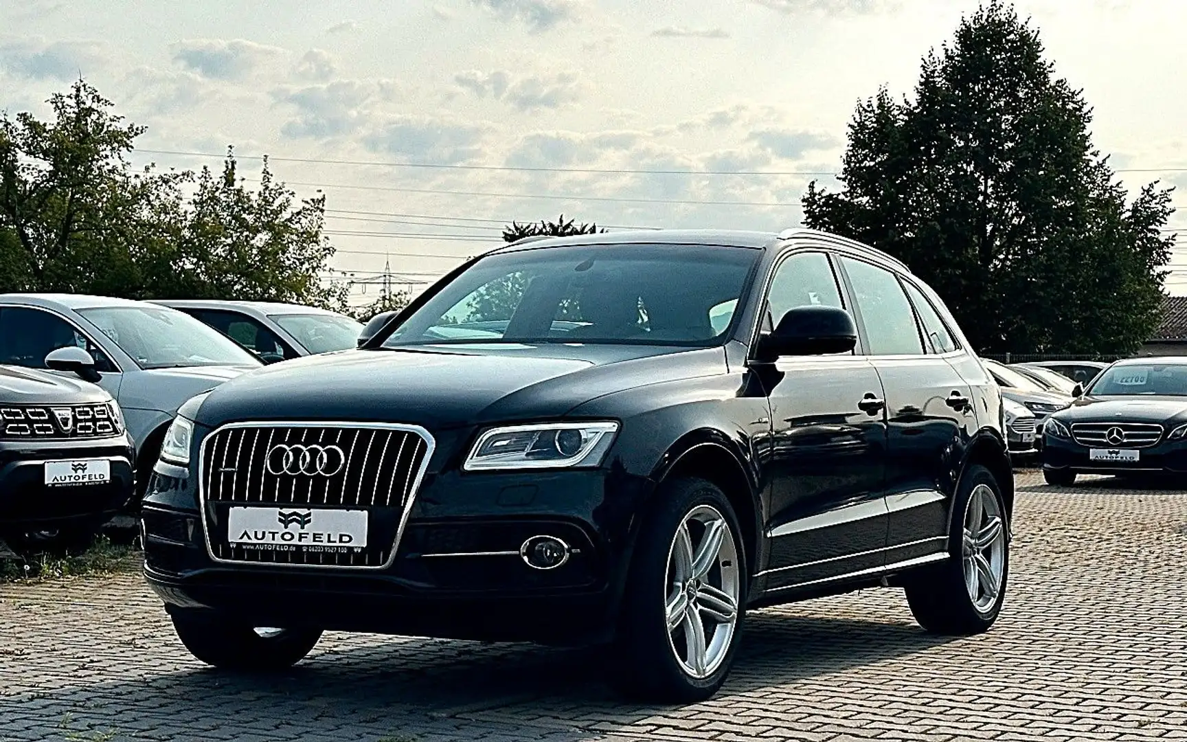 Audi Q5 2.0 TDI quattro S LINE PLUS/VOLL/STHZ/AHK/B&O Schwarz - 1