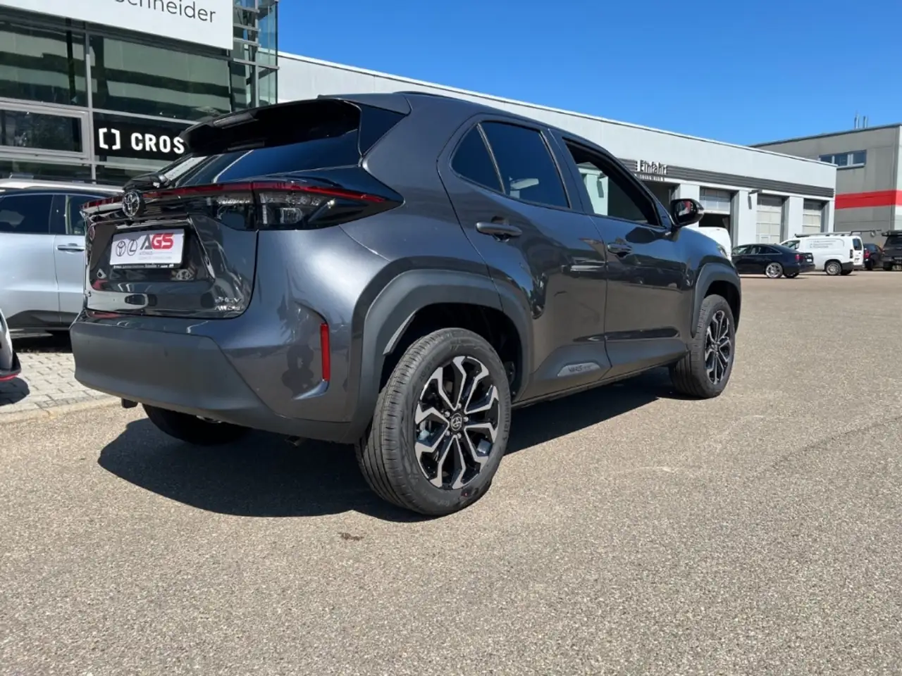 Toyota Yaris Cross 1,5l Teamplayer 4x4 Hybrid Safety + Winter 4