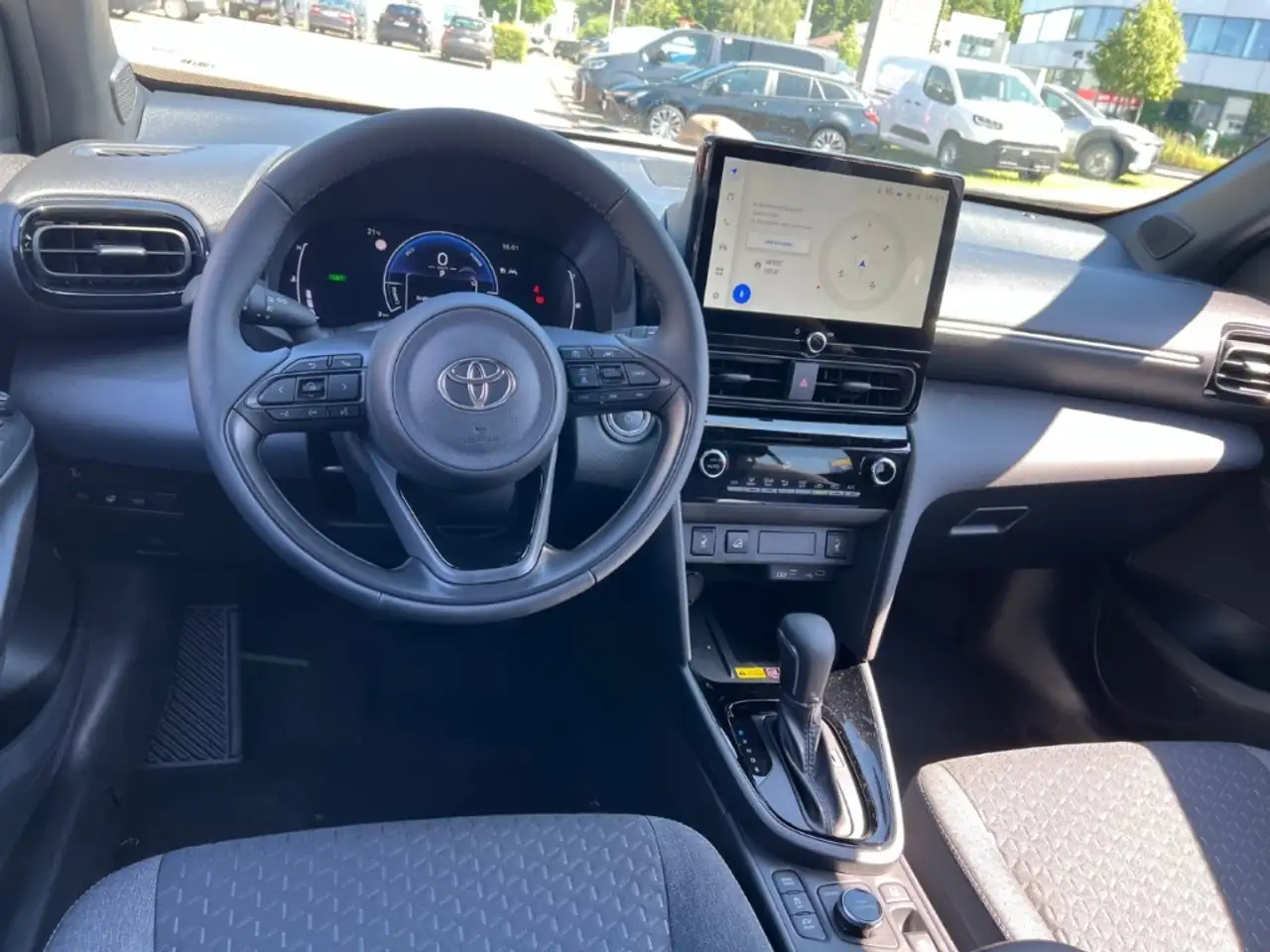 Toyota Yaris Cross 1,5l Teamplayer 4x4 Hybrid Safety + Winter 14