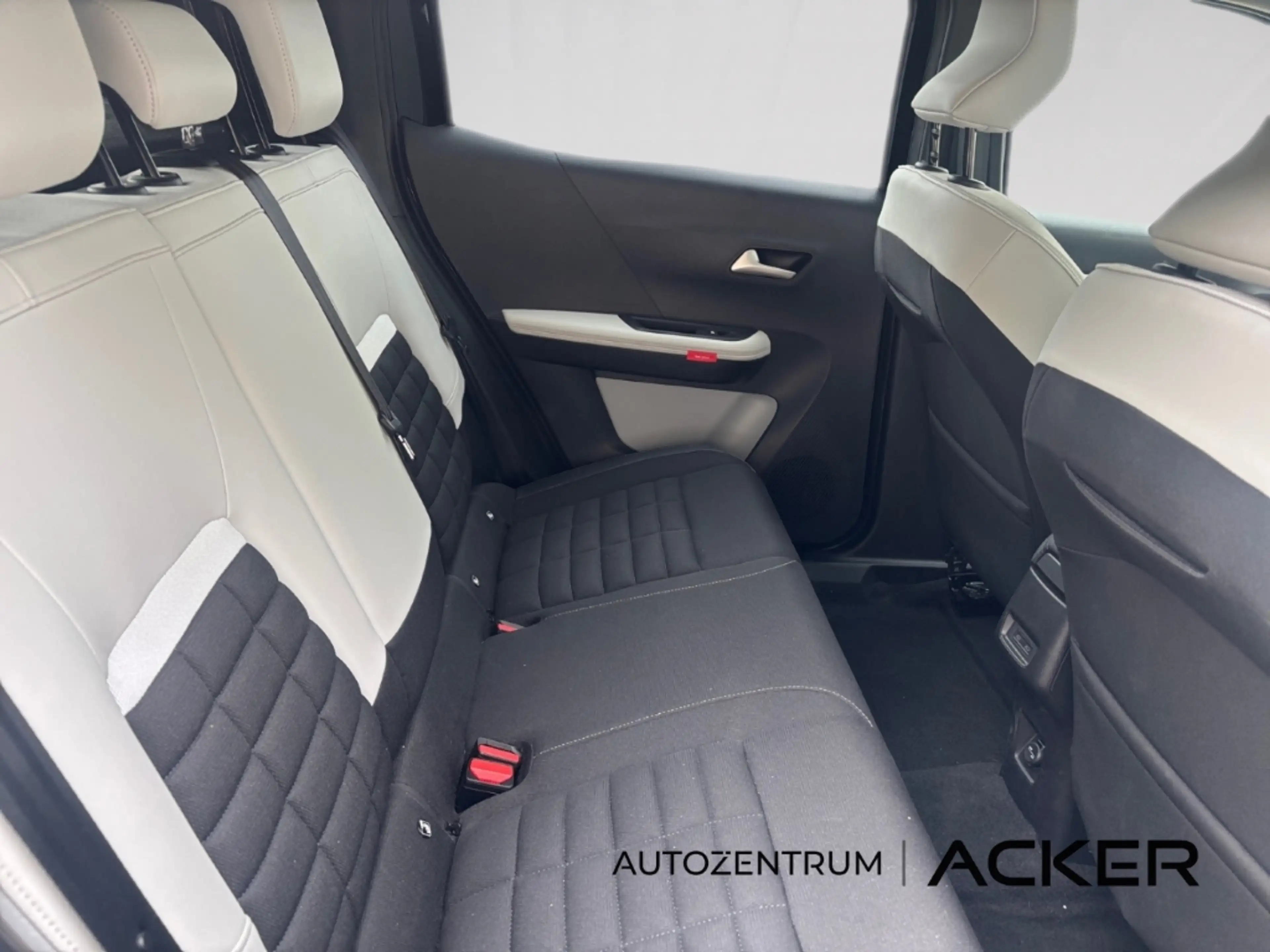 Citroen C3 Aircross 113 Max 54kWh WinterP/Navi -34%* — photo 10