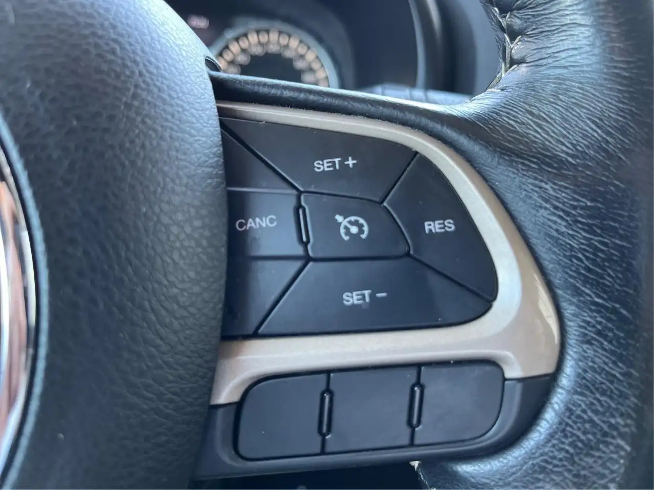 Jeep Renegade photo Jeep Renegade