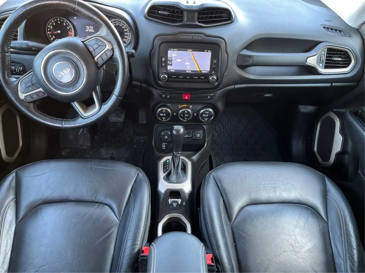 Jeep Renegade photo Jeep Renegade