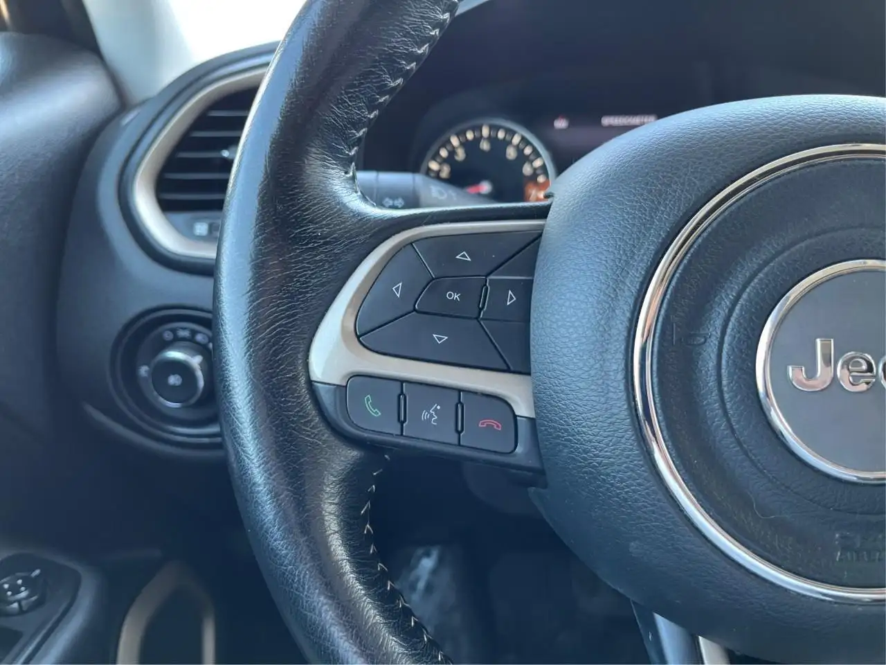 Jeep Renegade photo Jeep Renegade