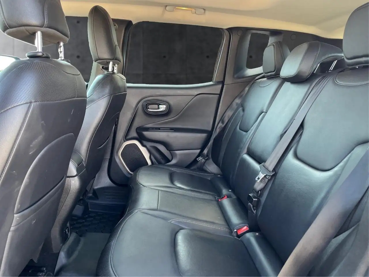 Jeep Renegade photo Jeep Renegade