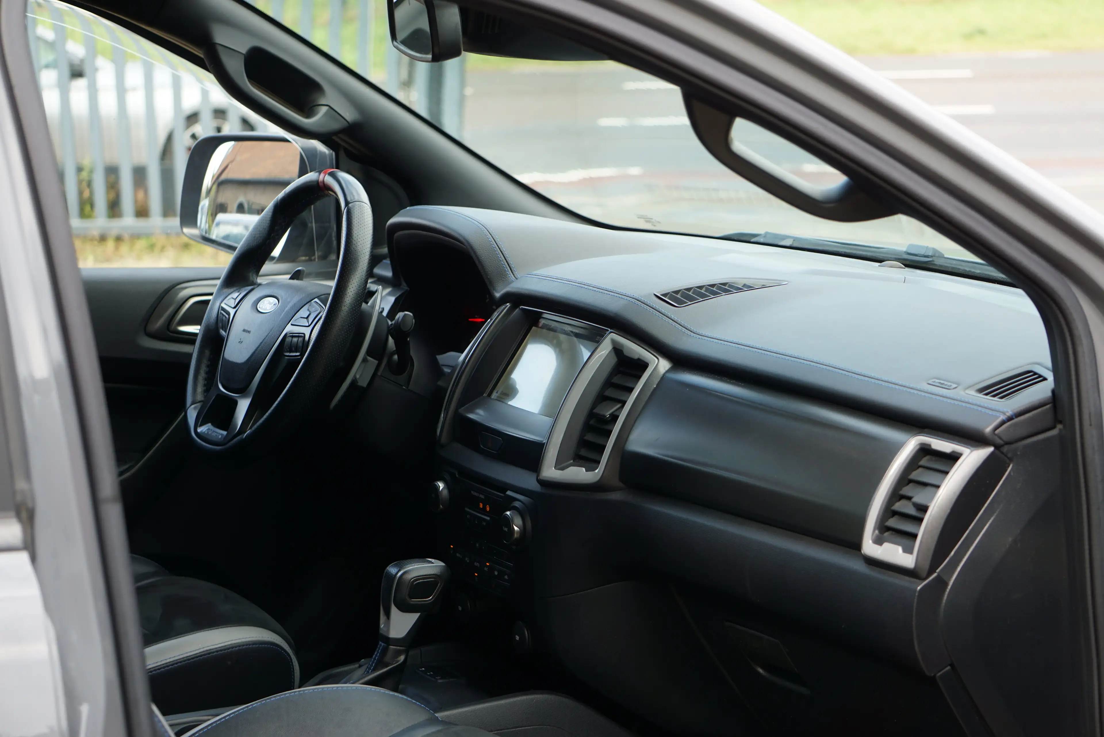 Ford Ranger Raptor 2.0 BI-TURBO 4X4 Bte AUTO-NAVI-CAM-UTILITAIRE — photo 8