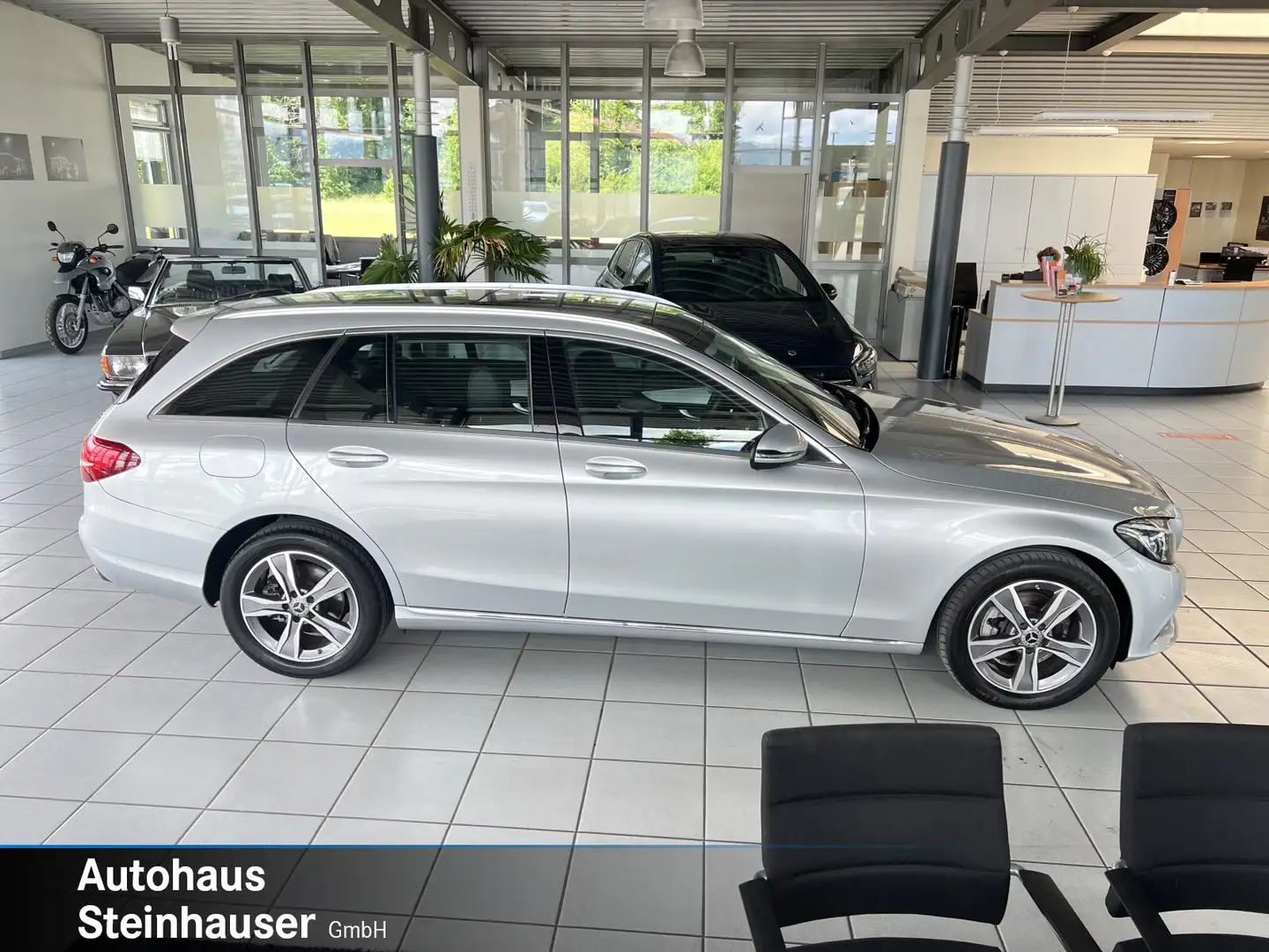 Mercedes-Benz C 220 C 220 d T 4MATIC AVANTGARDE/LED ILS/AHK/Panorama Silber - 2